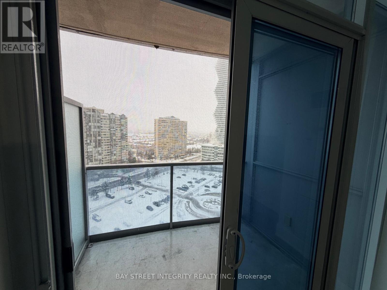 1701 - 330 Burnhamthorpe Road, Mississauga, Ontario  L5B 0E1 - Photo 6 - W12616000