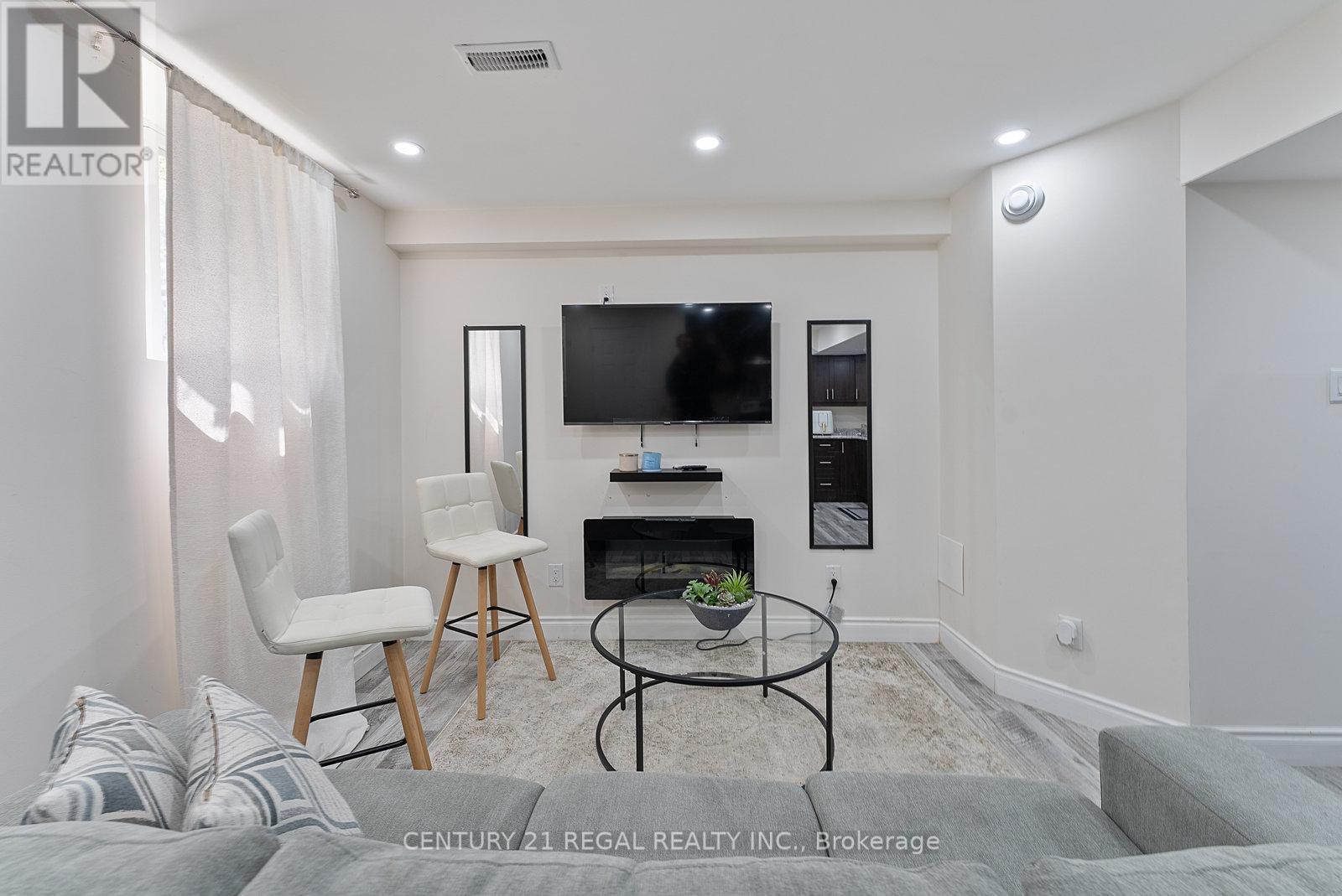 Lower - 43 Tollgate Street, Brampton, Ontario  L6Z 0B4 - Photo 16 - W12616010