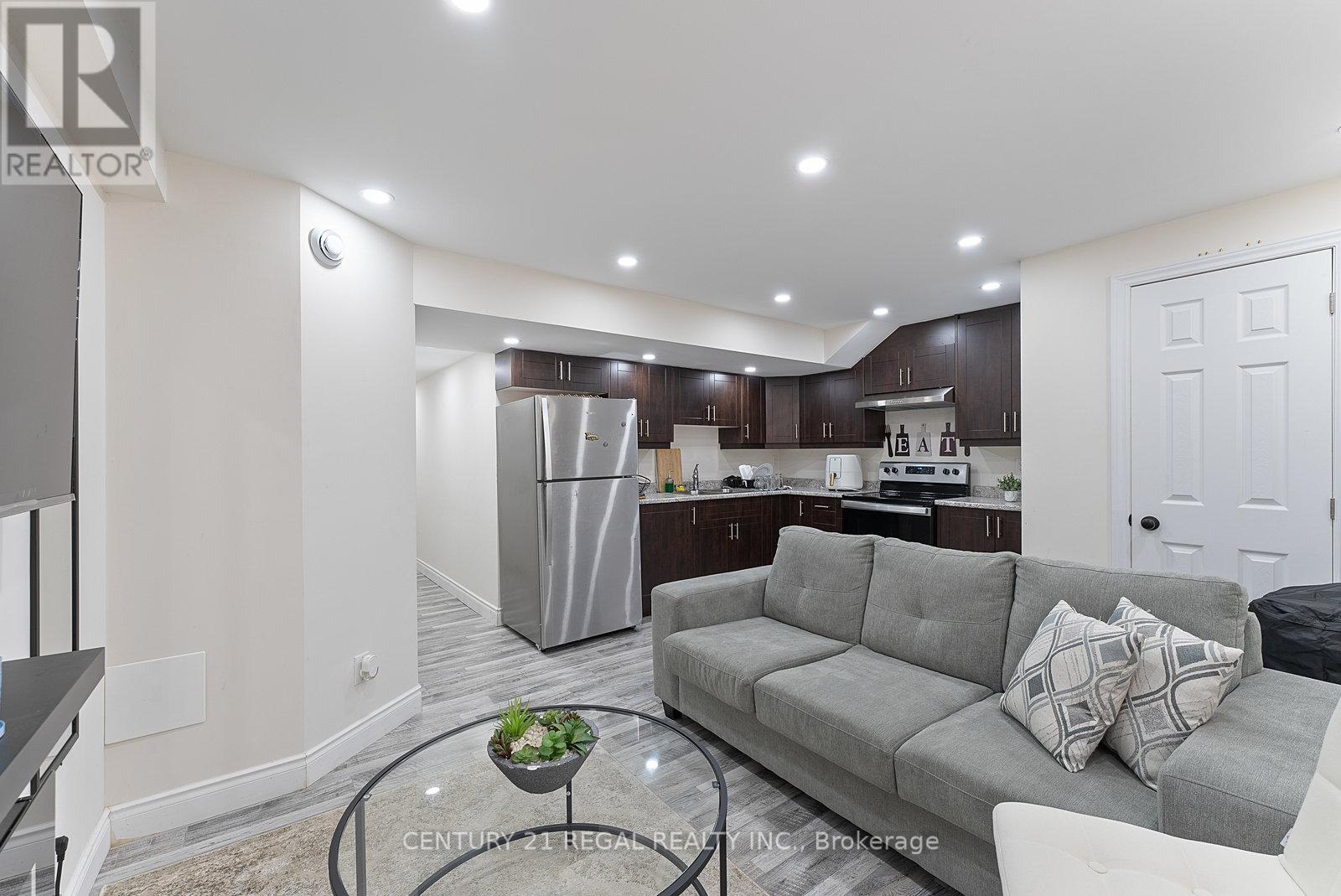 Lower - 43 Tollgate Street, Brampton, Ontario  L6Z 0B4 - Photo 17 - W12616010