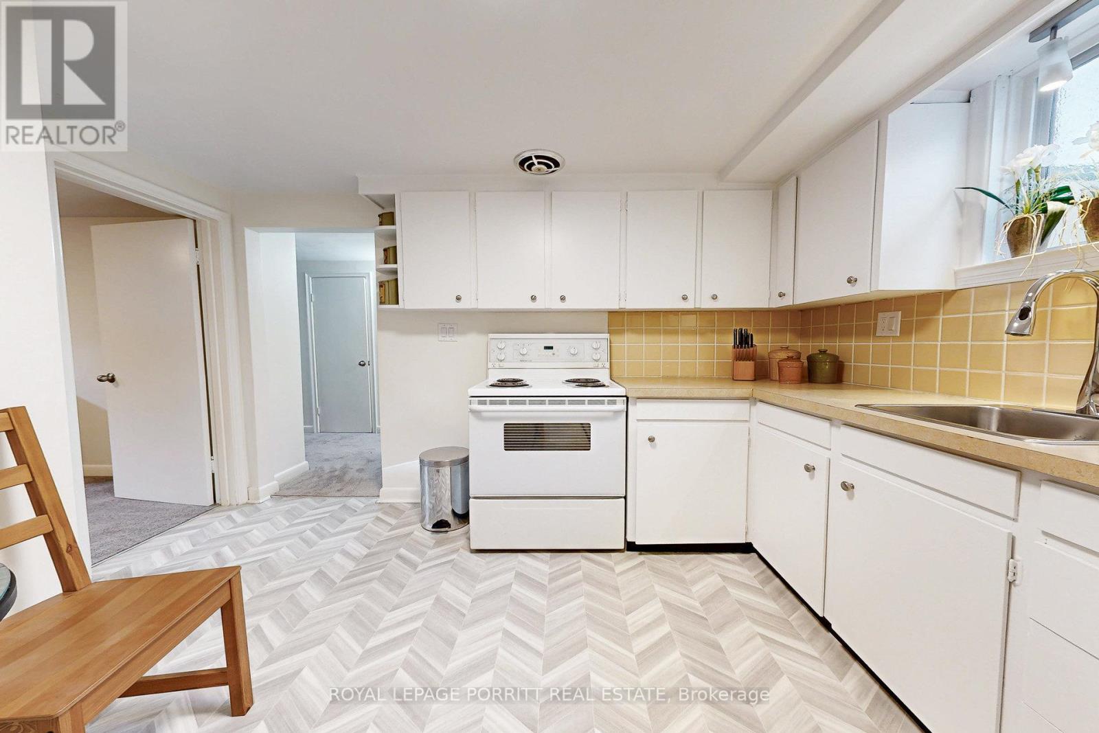 62 Fairfield Avenue, Toronto, Ontario  M8W 1R8 - Photo 33 - W12616026