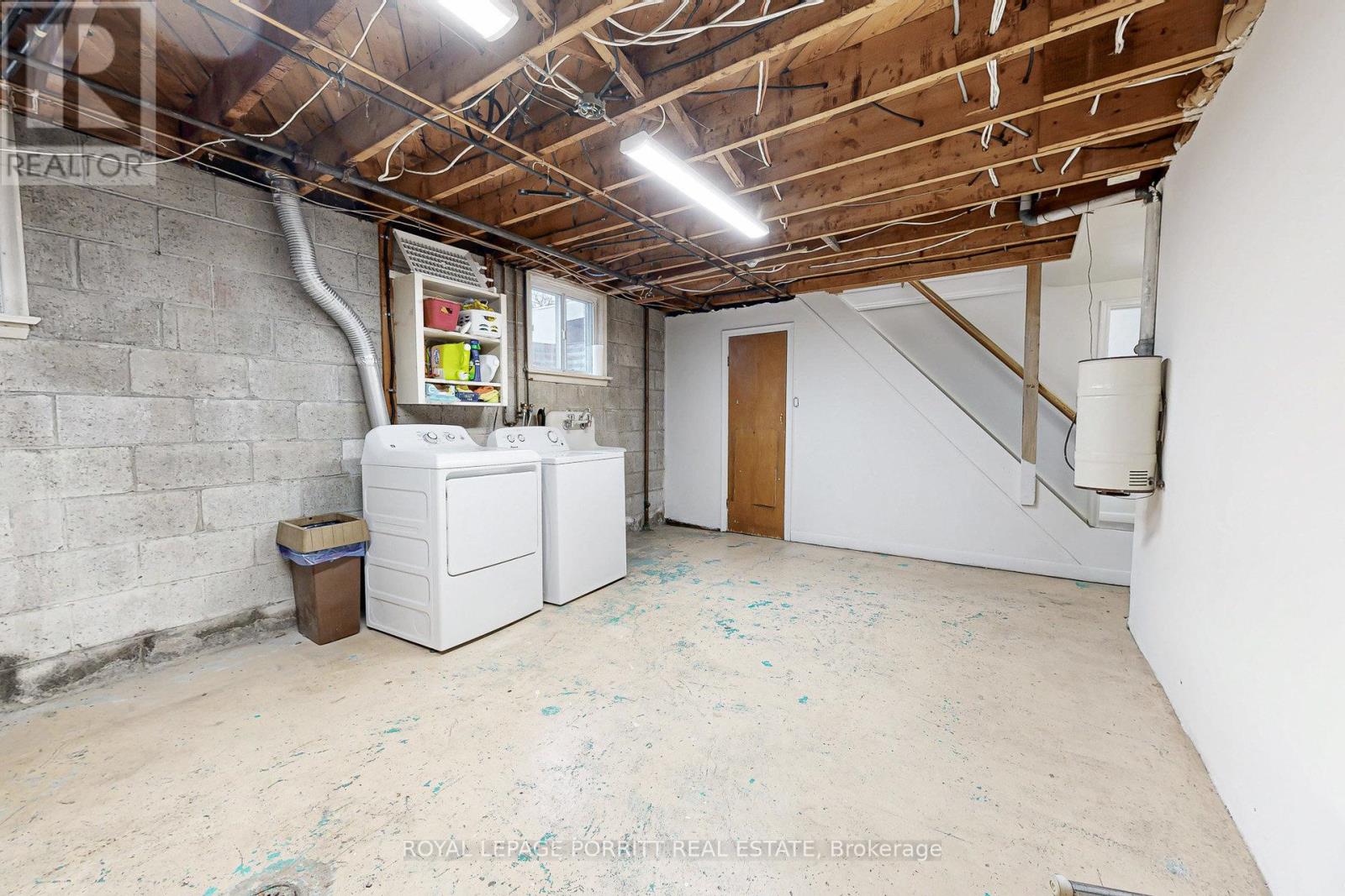 62 Fairfield Avenue, Toronto, Ontario  M8W 1R8 - Photo 37 - W12616026