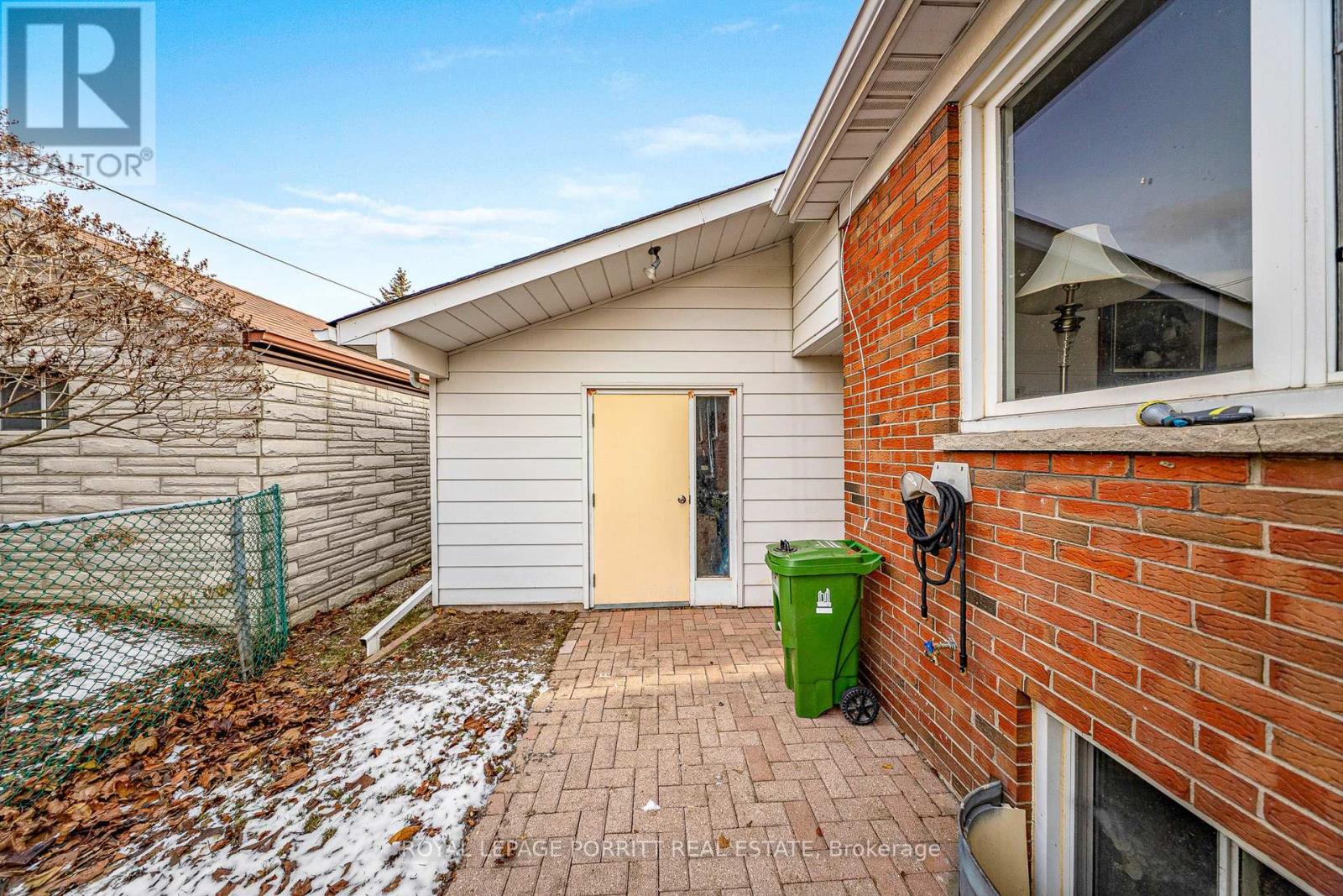 62 Fairfield Avenue, Toronto, Ontario  M8W 1R8 - Photo 43 - W12616026