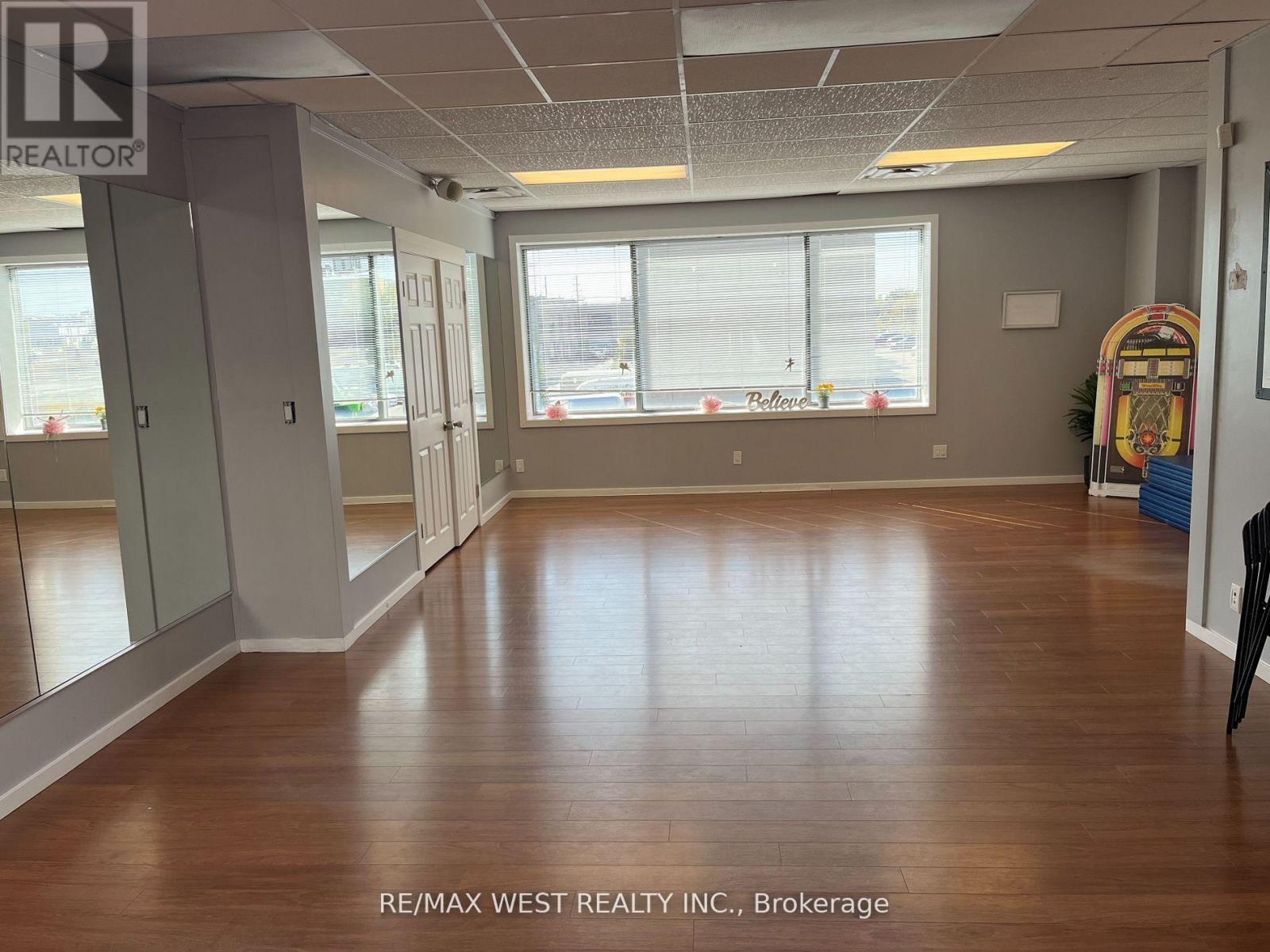 36-Uppr - 300 New Toronto Street, Toronto, Ontario  M8V 2E8 - Photo 3 - W12616044