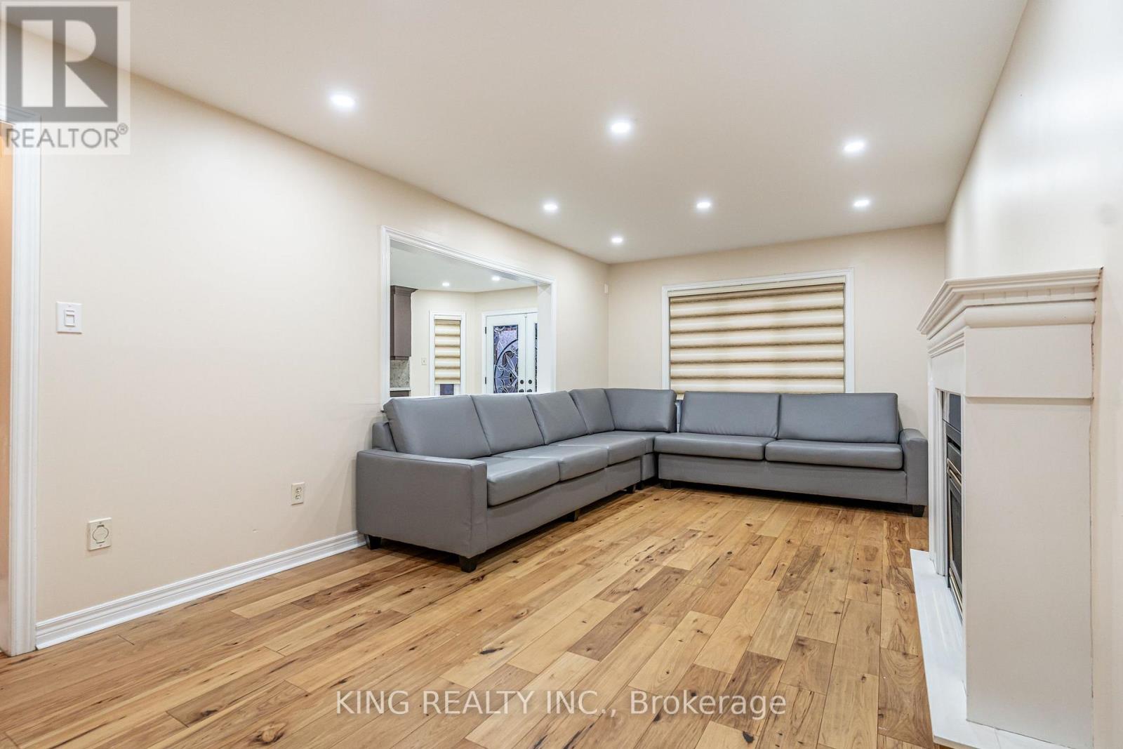 202 Fernforest Drive, Brampton, Ontario  L6R 1E1 - Photo 15 - W12616064