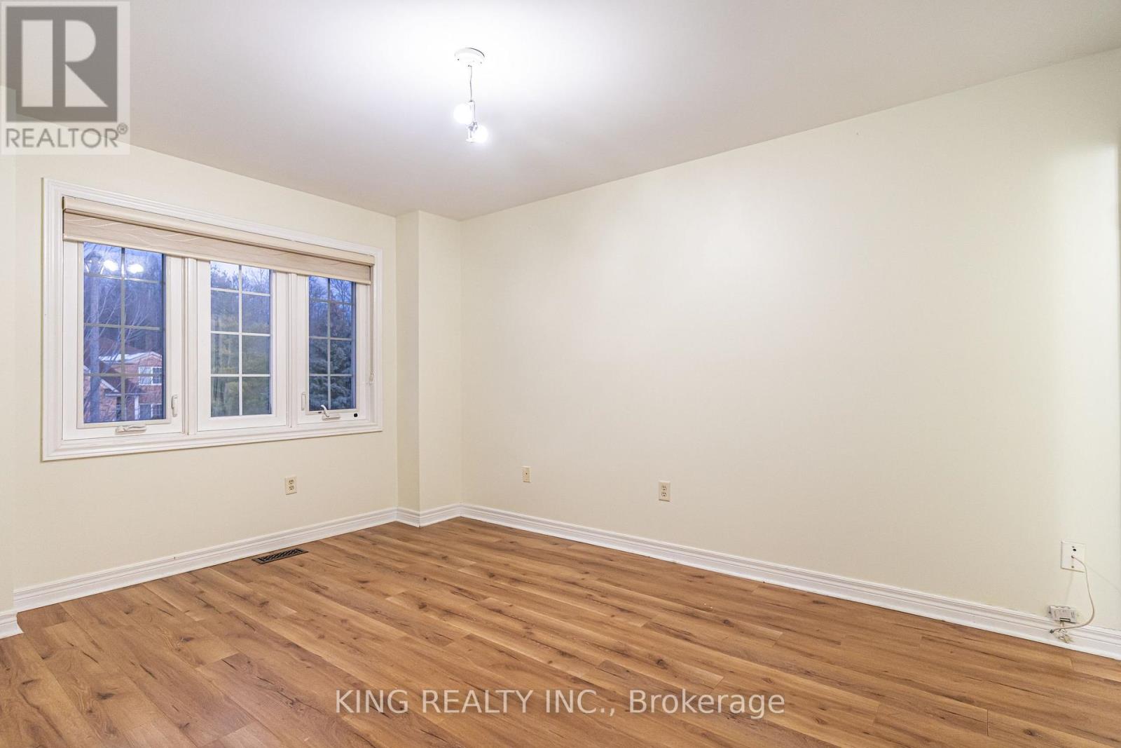 202 Fernforest Drive, Brampton, Ontario  L6R 1E1 - Photo 30 - W12616064