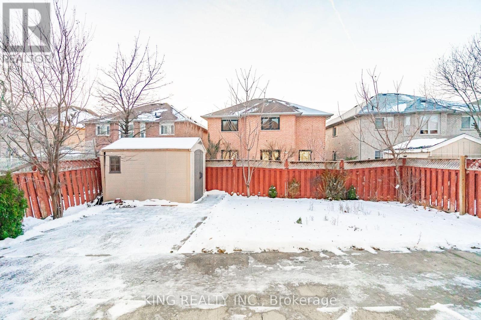 202 Fernforest Drive, Brampton, Ontario  L6R 1E1 - Photo 37 - W12616064