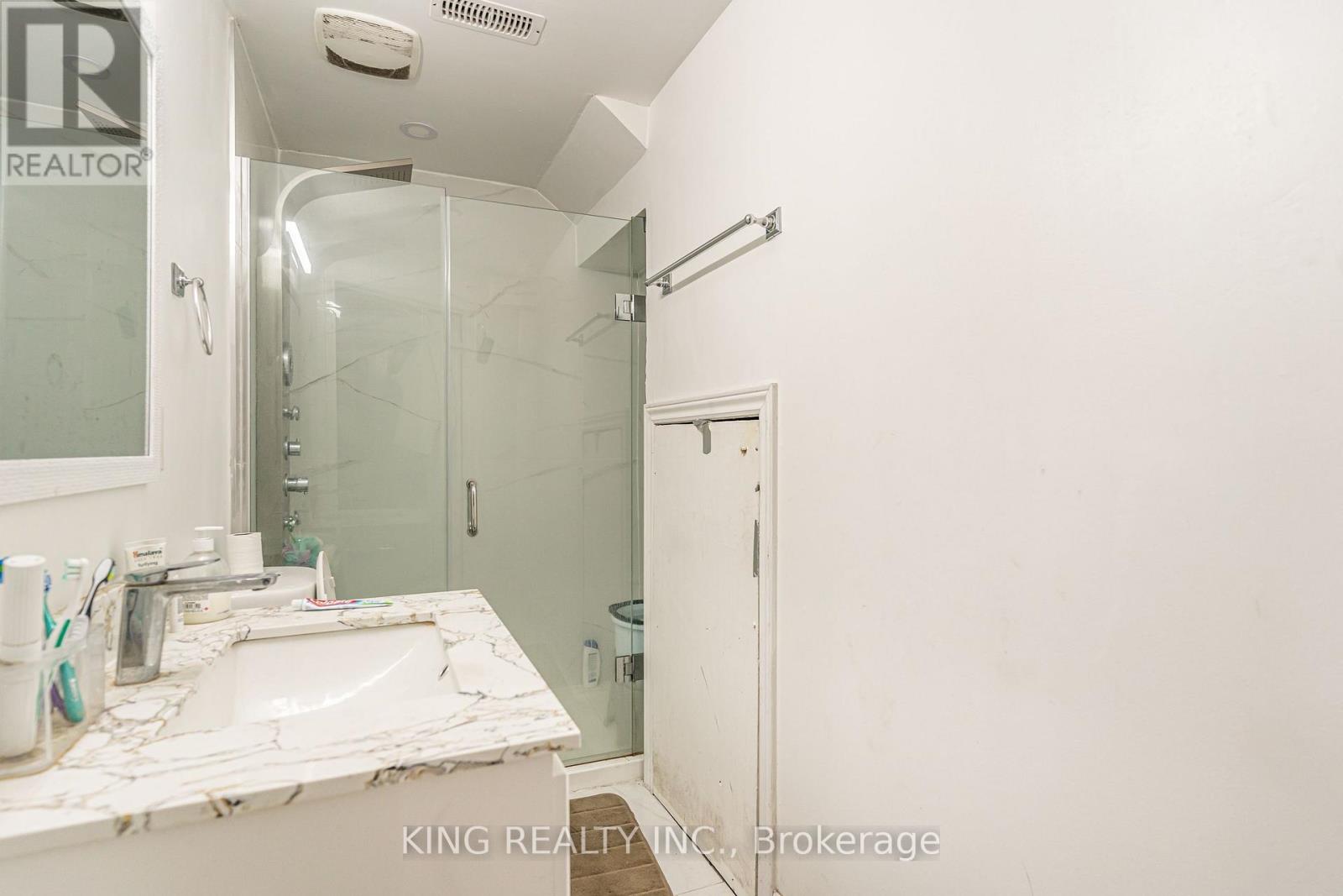 202 Fernforest Drive, Brampton, Ontario  L6R 1E1 - Photo 42 - W12616064