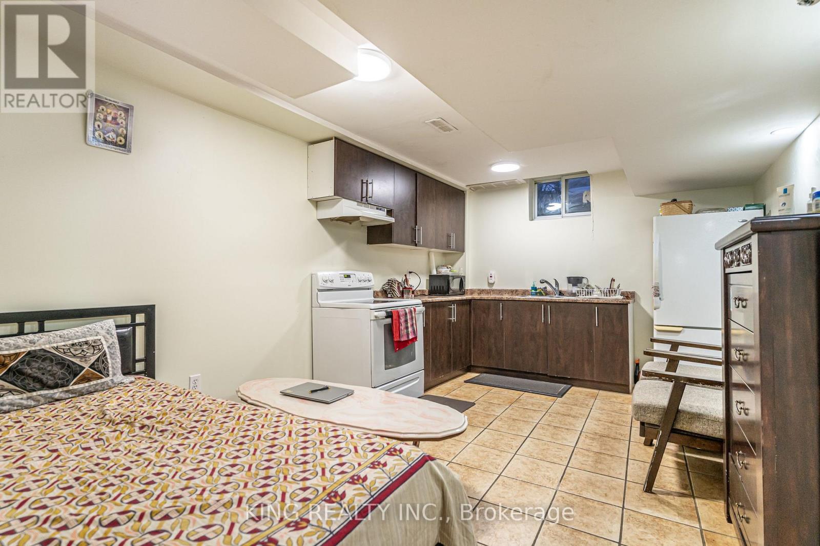 202 Fernforest Drive, Brampton, Ontario  L6R 1E1 - Photo 43 - W12616064