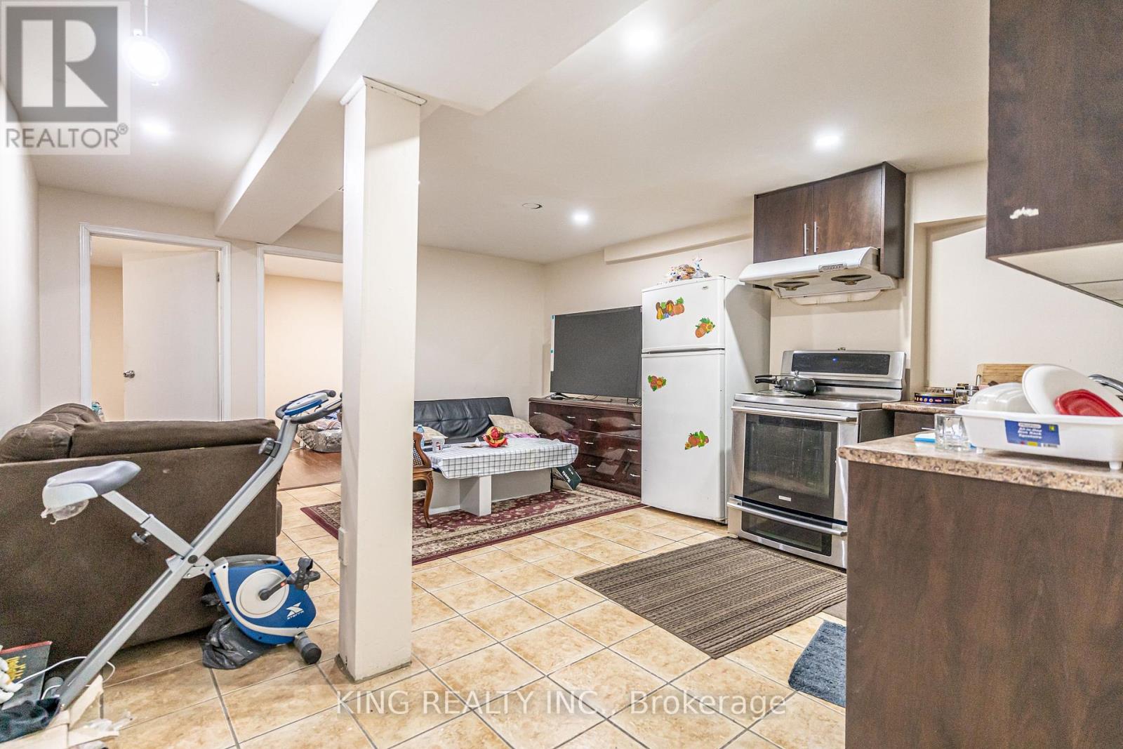 202 Fernforest Drive, Brampton, Ontario  L6R 1E1 - Photo 45 - W12616064