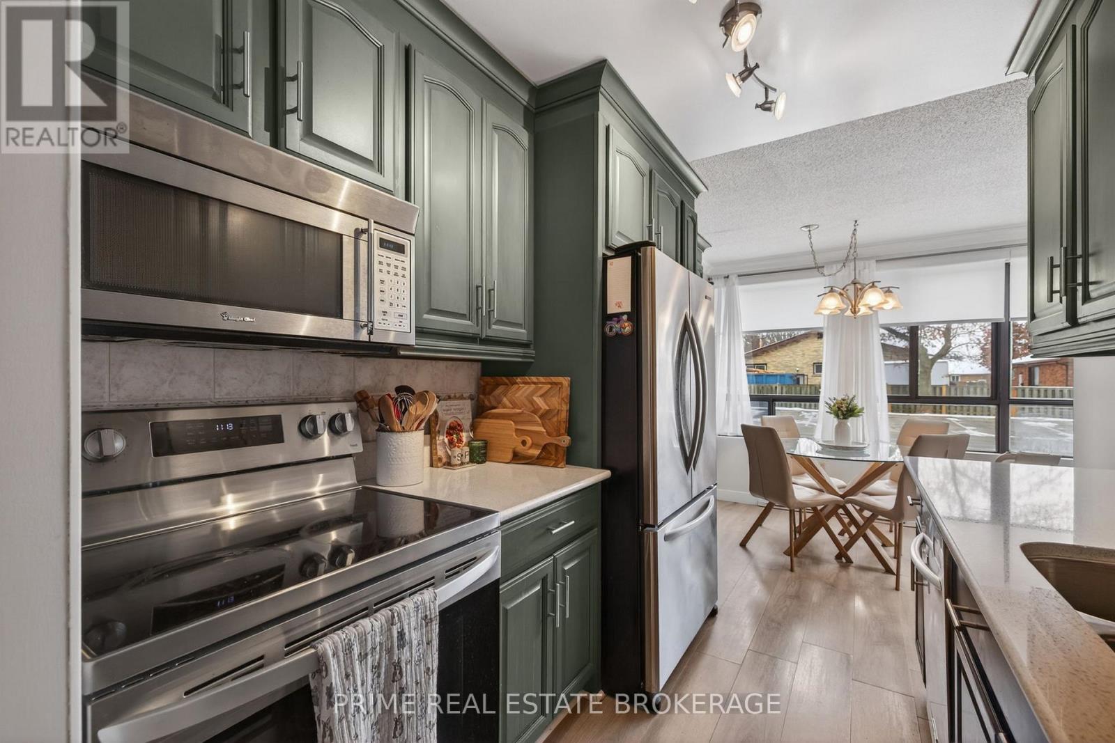 102 - 135 Baseline Road W, London South, Ontario  N6J 4W4 - Photo 11 - X12616194