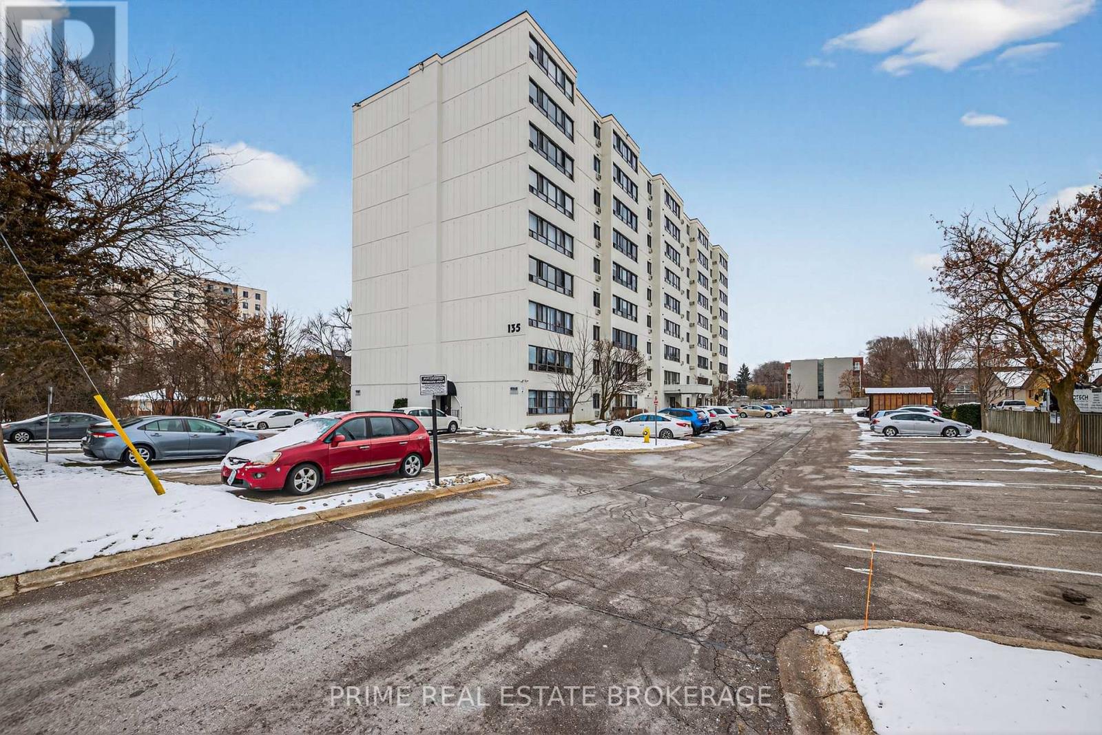 102 - 135 Baseline Road W, London South, Ontario  N6J 4W4 - Photo 2 - X12616194