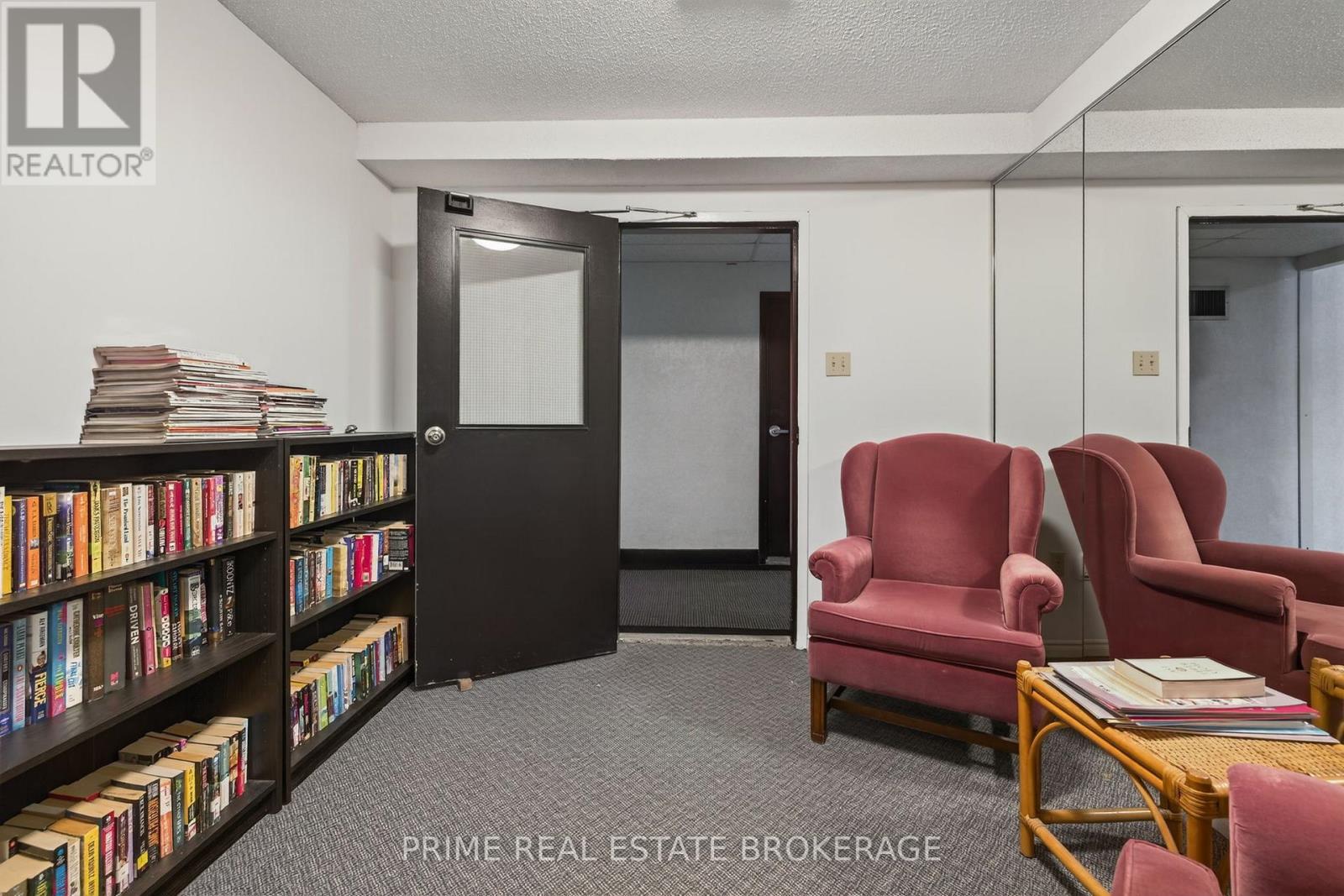 102 - 135 Baseline Road W, London South, Ontario  N6J 4W4 - Photo 33 - X12616194