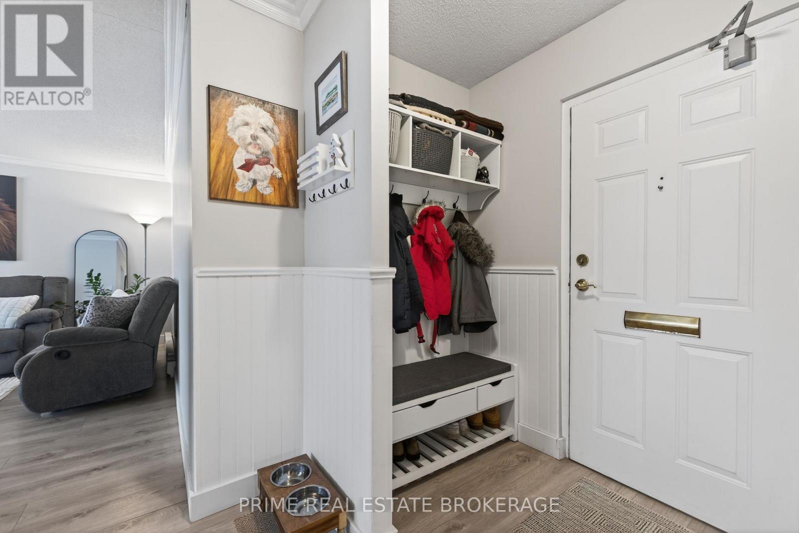 102 - 135 Baseline Road W, London South, Ontario  N6J 4W4 - Photo 8 - X12616194