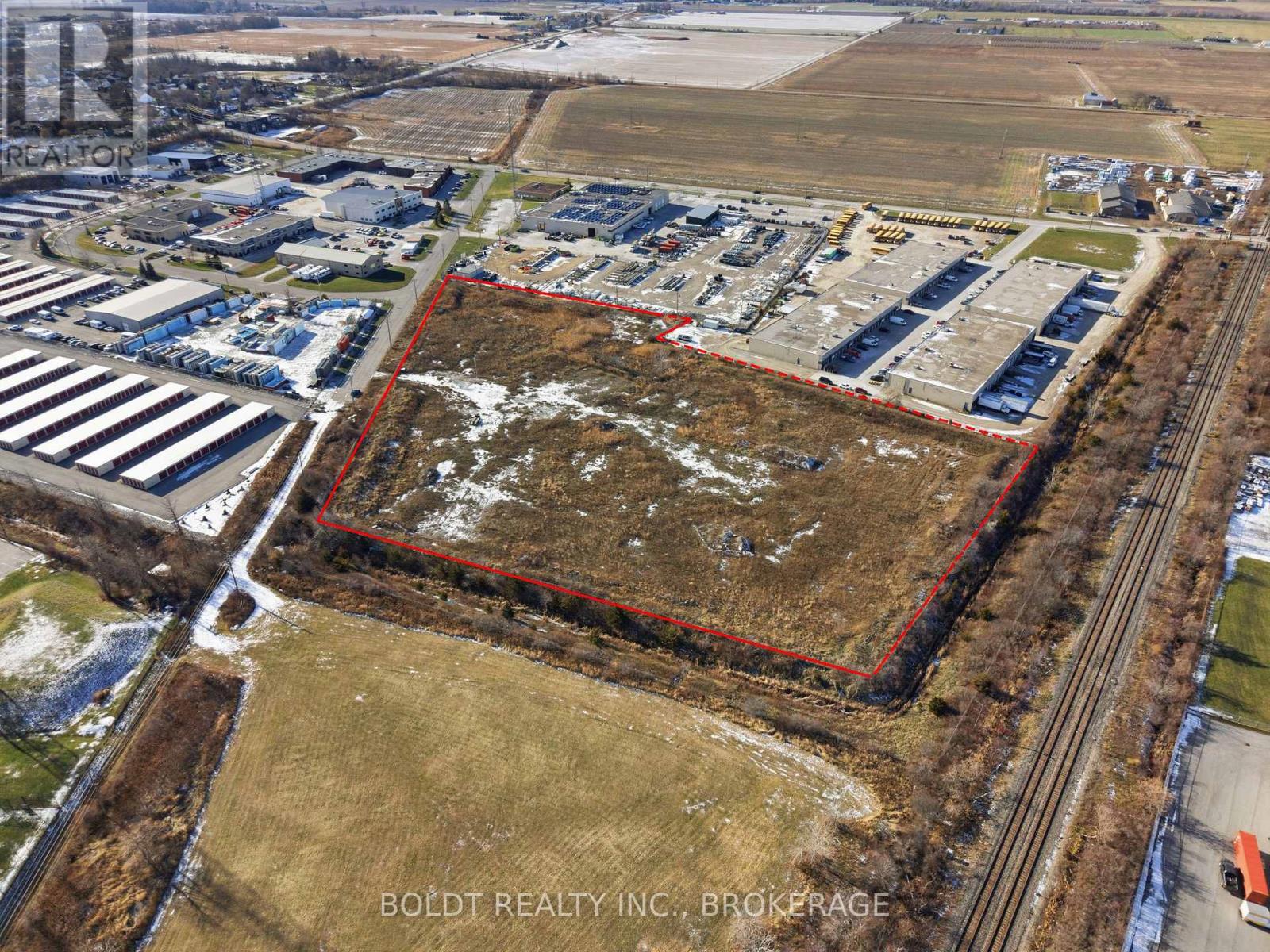 240 Ridley Road W, St. Catharines, Ontario L2R 6P7 - Photo 3 - X12612962