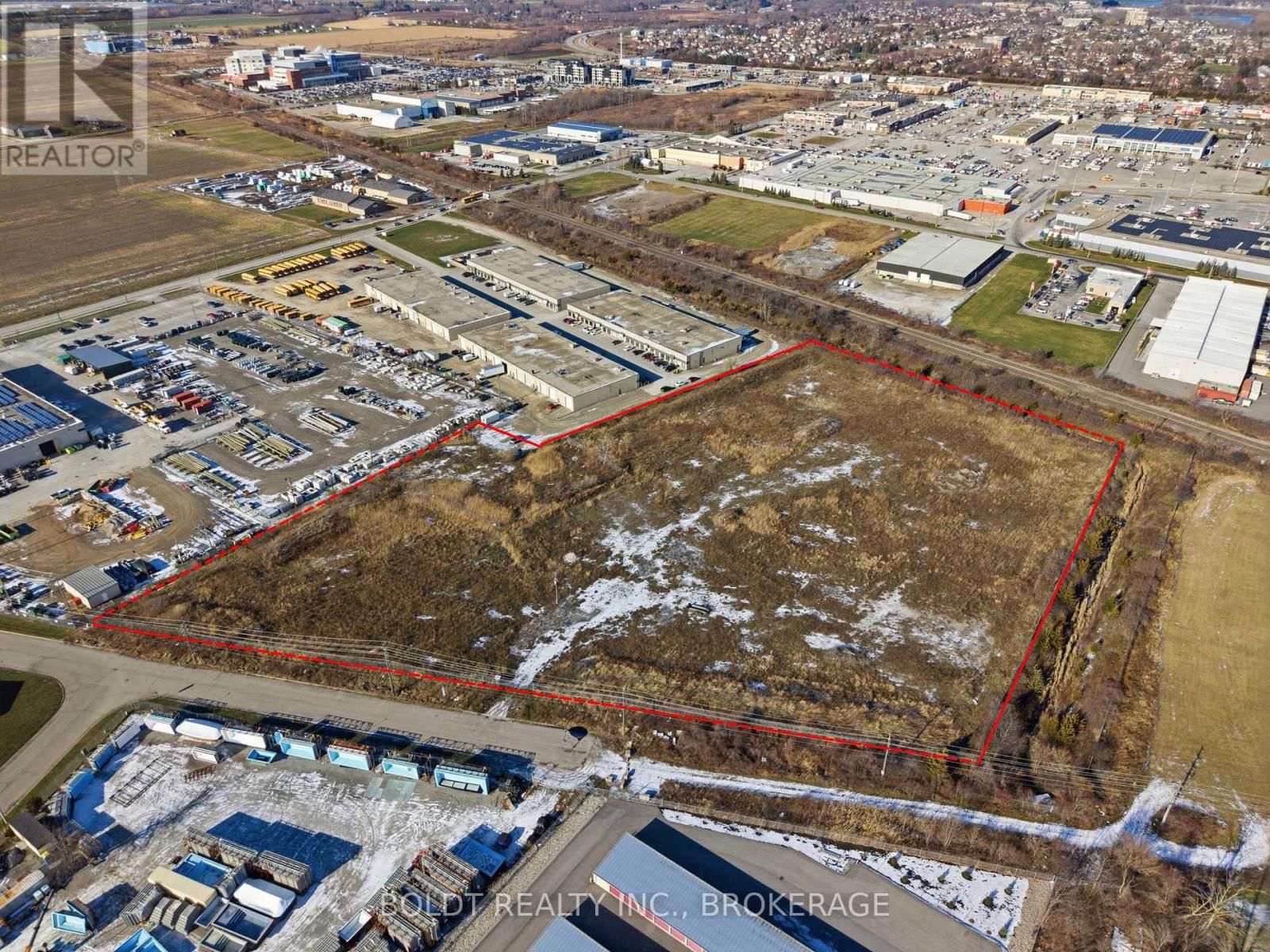 240 Ridley Road W, St. Catharines, Ontario L2R 6P7 - Photo 4 - X12612962