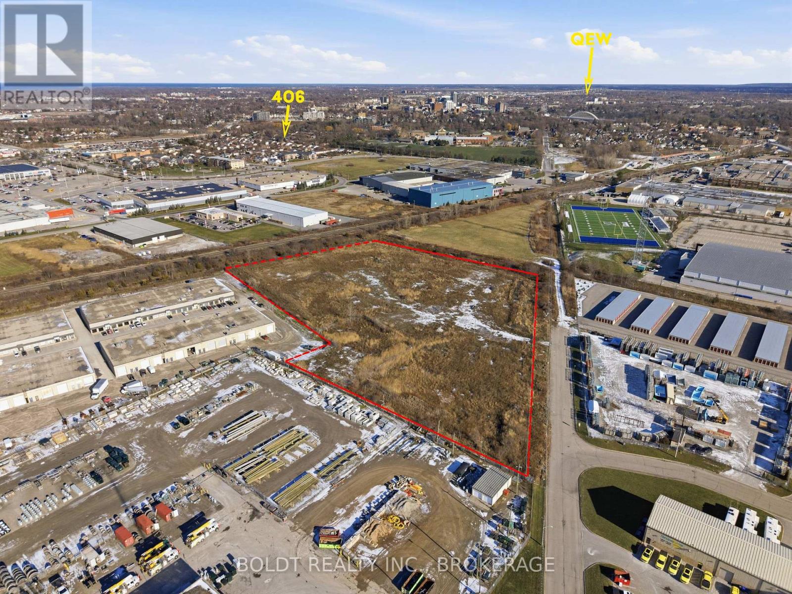 240 Ridley Road W, St. Catharines, Ontario L2R 6P7 - Photo 8 - X12612962