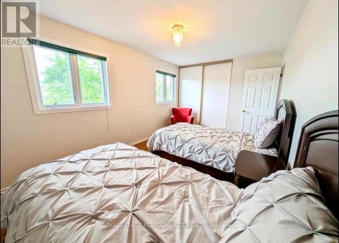 1646 Sunview Drive, Ottawa, Ontario  K1C 5C5 - Photo 23 - X12616150