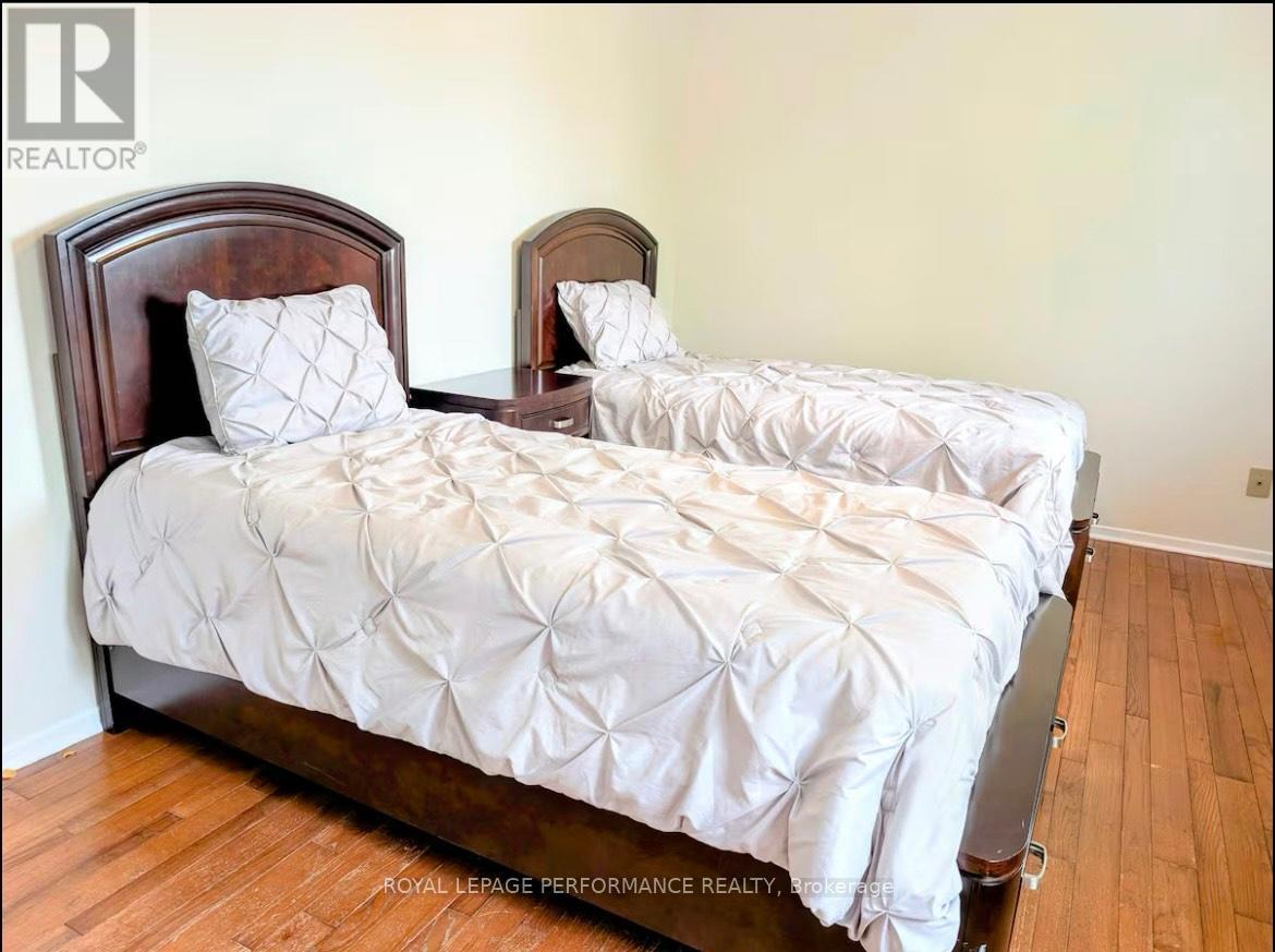 1646 Sunview Drive, Ottawa, Ontario  K1C 5C5 - Photo 24 - X12616150