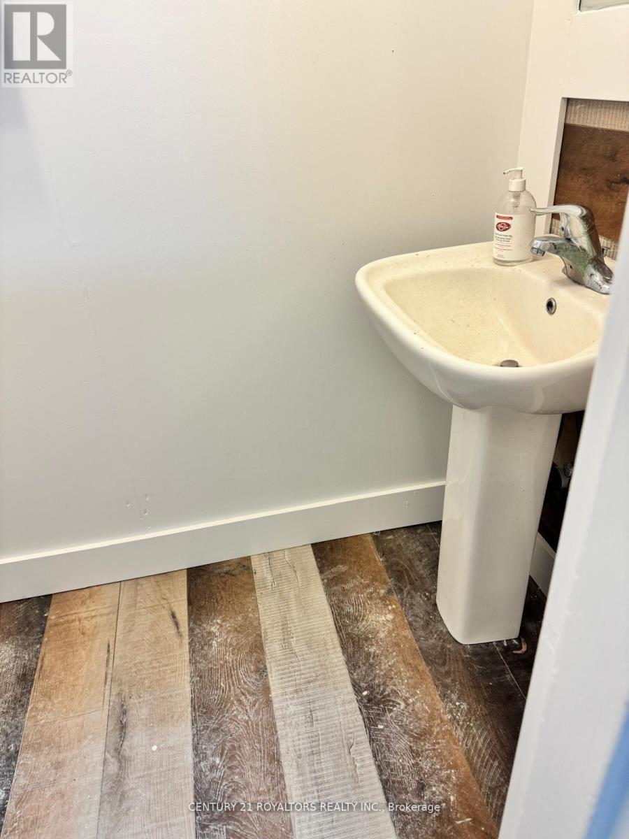 368 Dundas Street, Woodstock, Ontario  N4S 1B7 - Photo 14 - X12616136