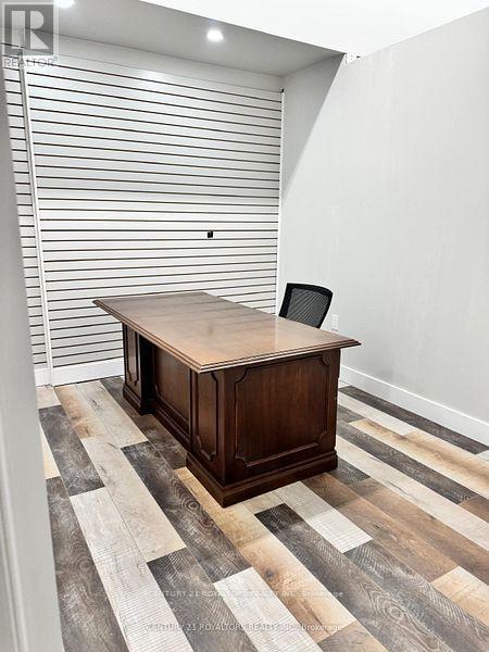 368 Dundas Street, Woodstock, Ontario  N4S 1B7 - Photo 8 - X12616136