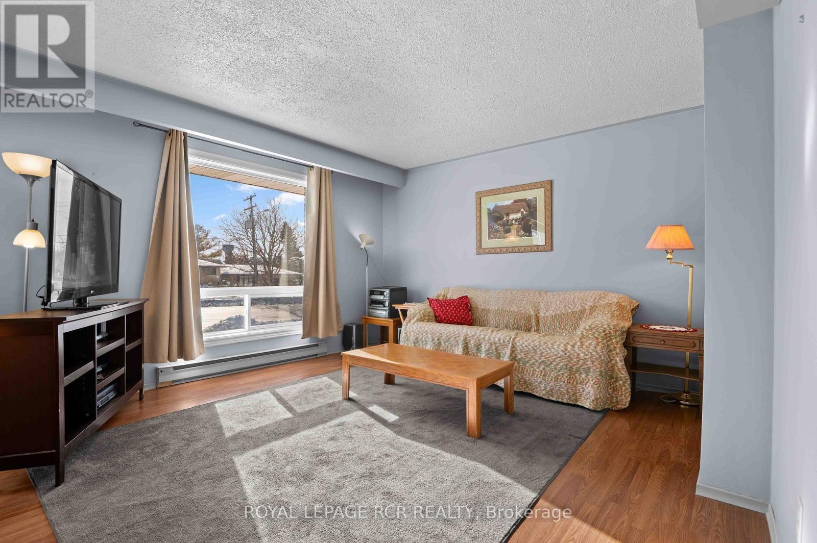 622 Main Street E, Shelburne, Ontario L9V 2Z4 - Photo 6 - X12616144