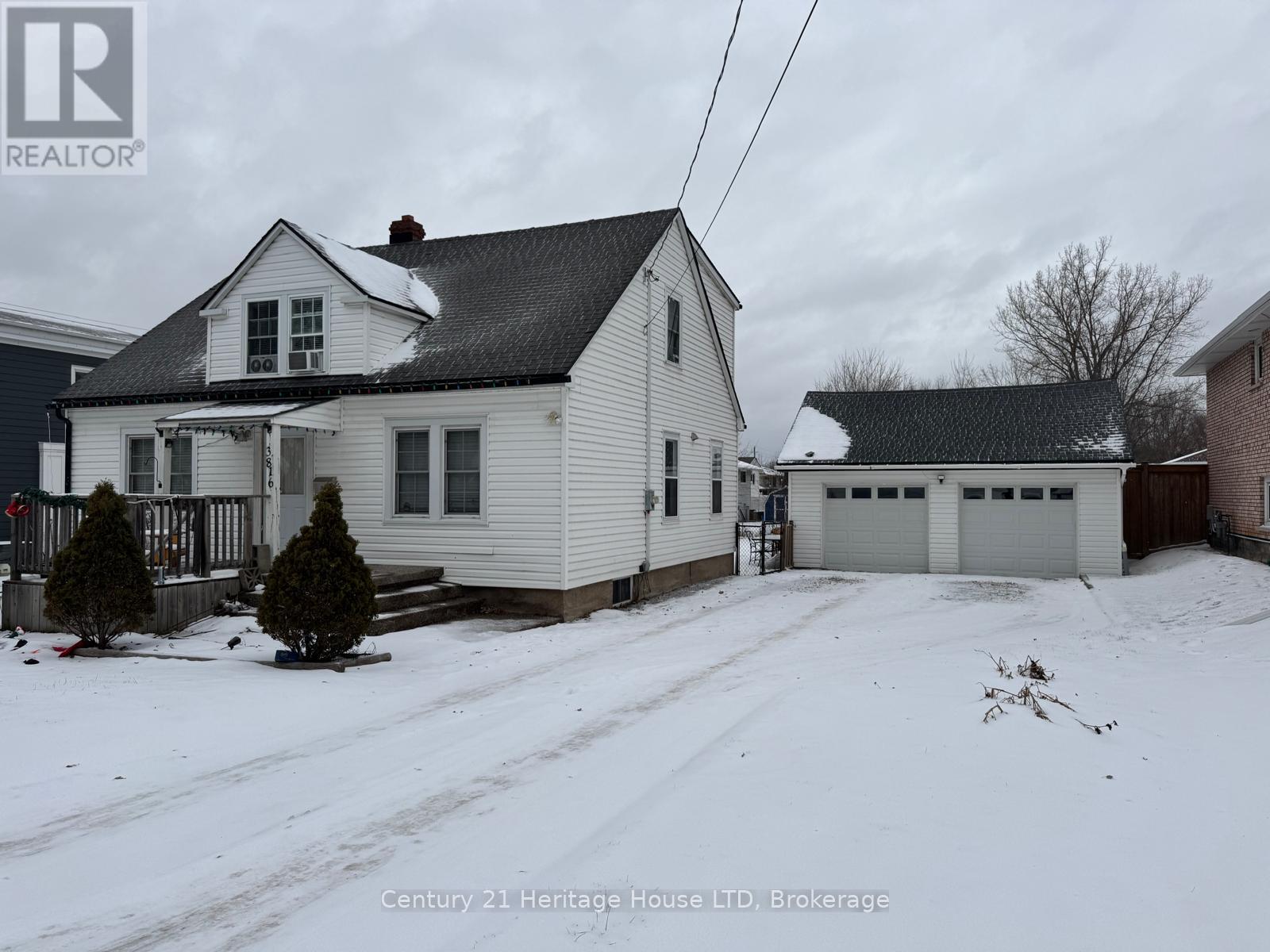 3816 Dominion Road, Fort Erie, Ontario L0S 1N0 - Photo 3 - X12616200