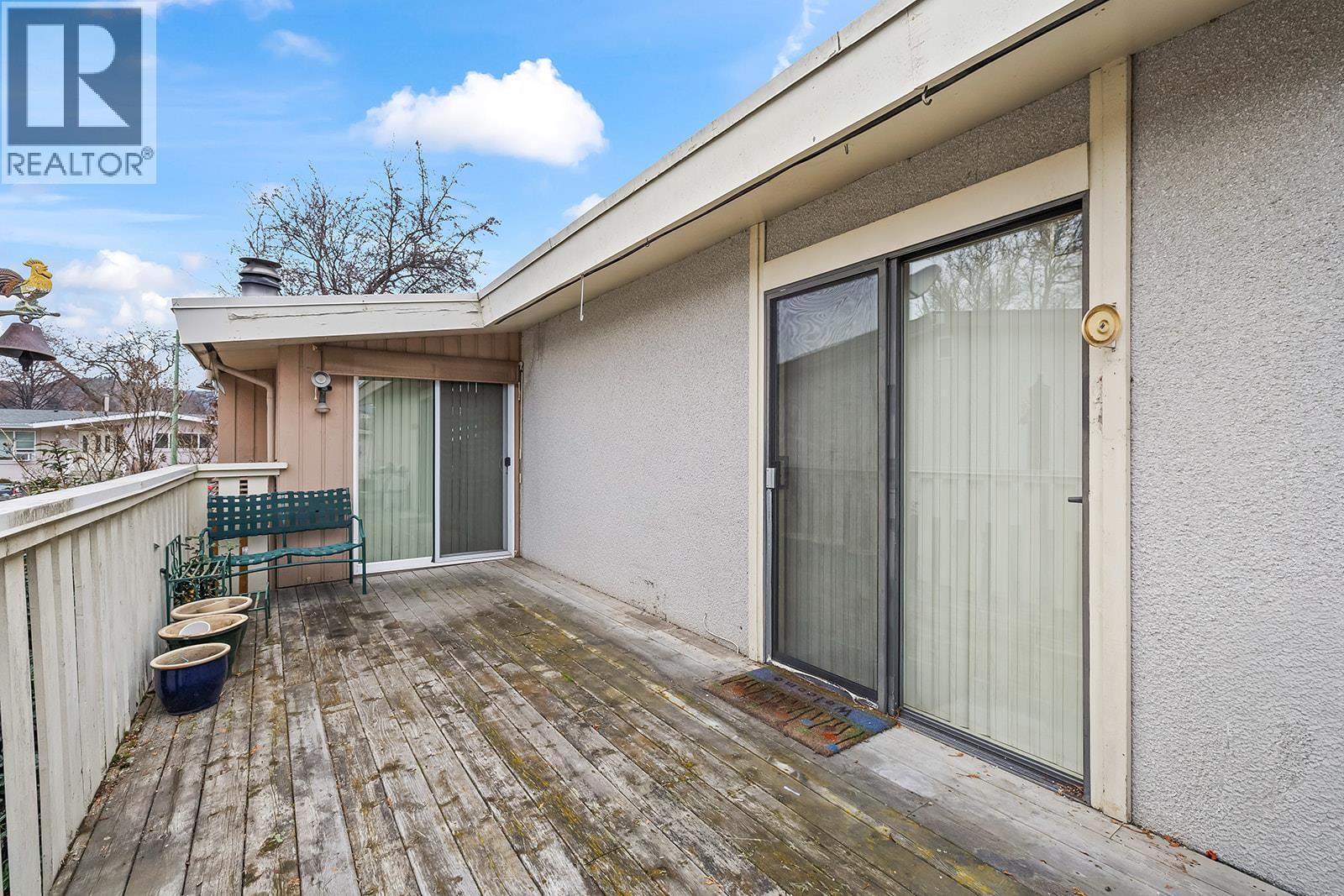 1424 Lombardy Square, Kelowna, British Columbia  V1Y 3S7 - Photo 36 - 10370603