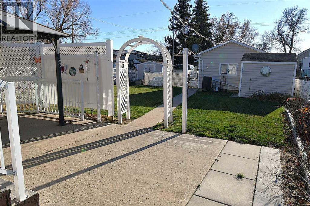 325 4 Avenue, Bassano, Alberta  T0J 0B0 - Photo 33 - A2268868