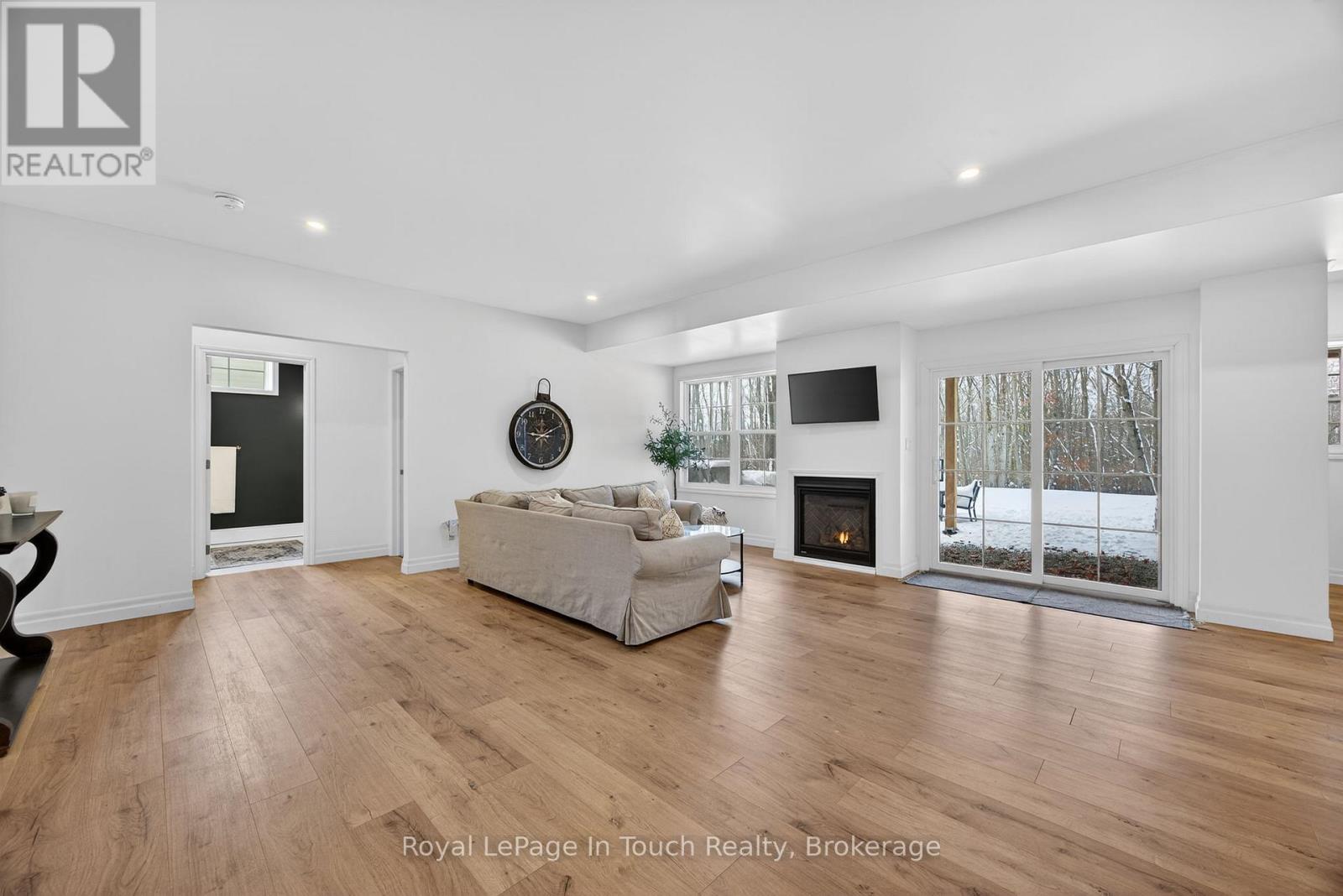 62 Tanners Road, Tay, Ontario  L0K 2C0 - Photo 27 - S12475311