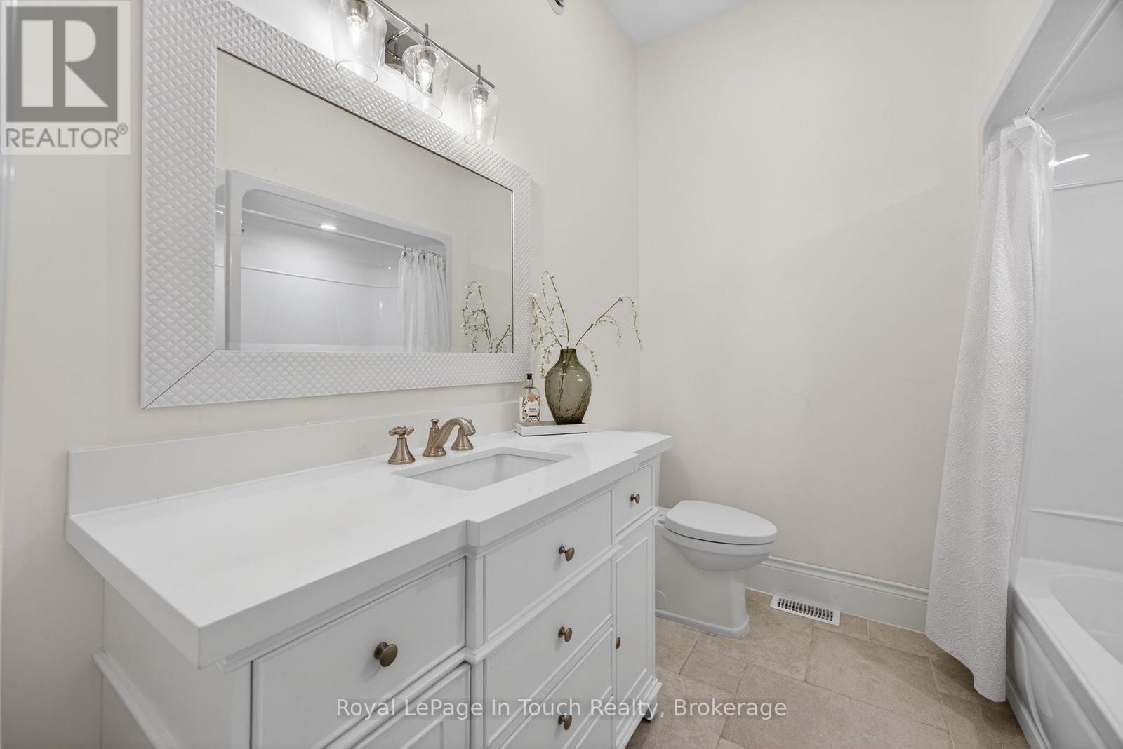 62 Tanners Road, Tay, Ontario  L0K 2C0 - Photo 22 - S12475311