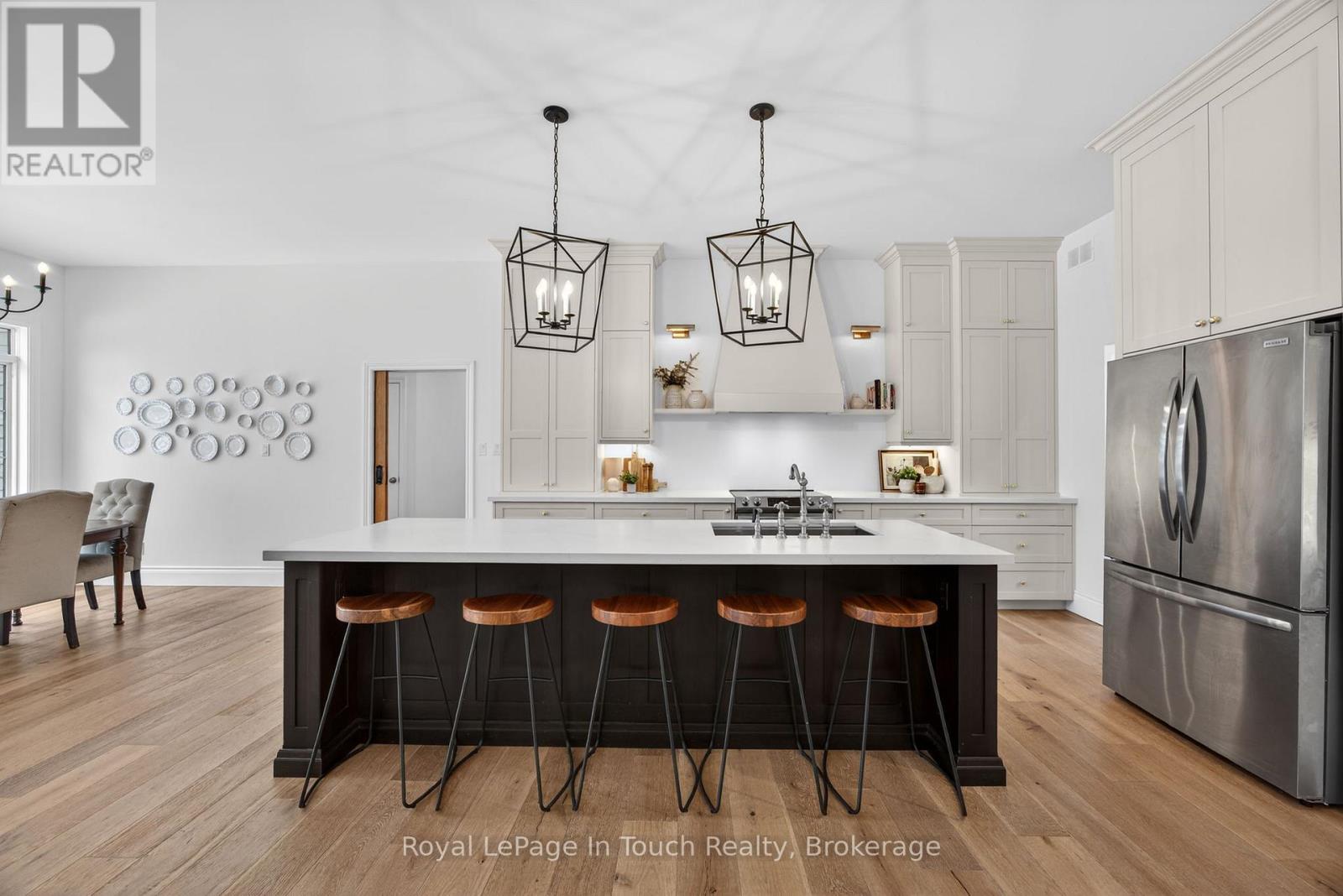 62 Tanners Road, Tay, Ontario  L0K 2C0 - Photo 6 - S12475311