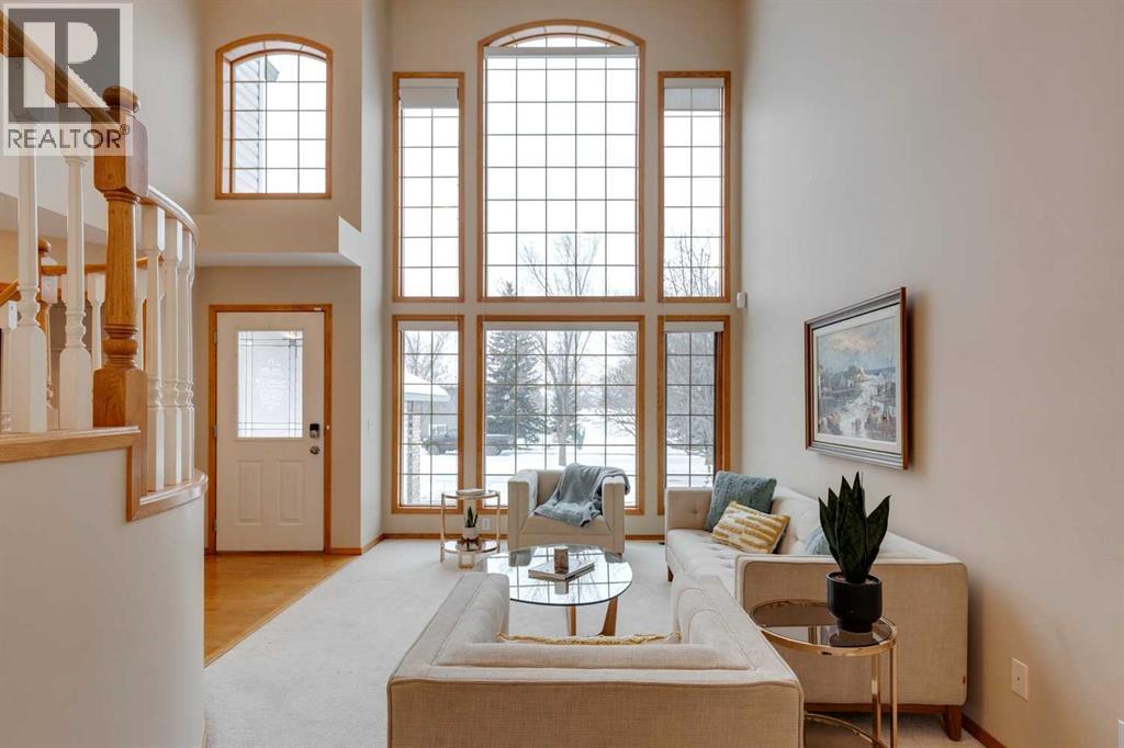 10916 Valley Springs Road Nw, Calgary, Alberta  T3B 5P7 - Photo 3 - A2274278