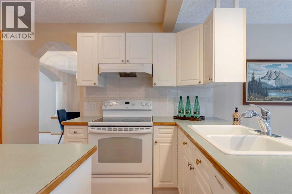 10916 Valley Springs Road Nw, Calgary, Alberta  T3B 5P7 - Photo 14 - A2274278