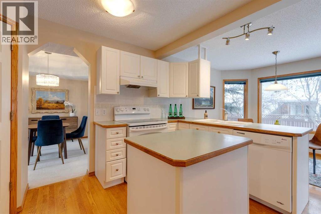 10916 Valley Springs Road Nw, Calgary, Alberta  T3B 5P7 - Photo 16 - A2274278