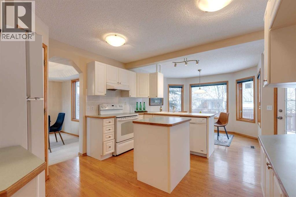 10916 Valley Springs Road Nw, Calgary, Alberta  T3B 5P7 - Photo 13 - A2274278