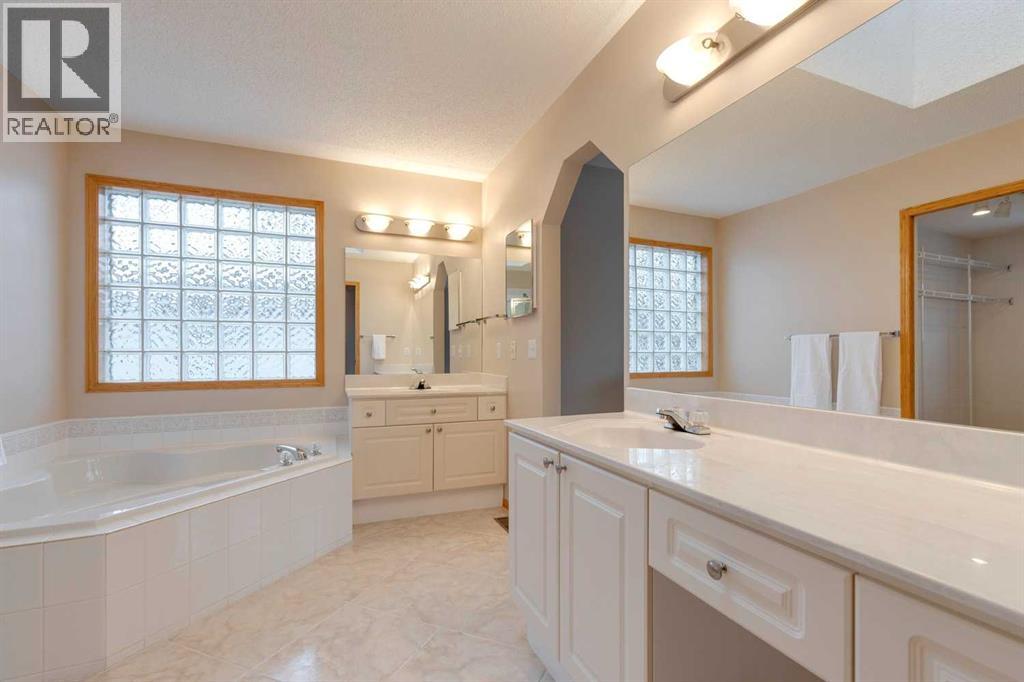 10916 Valley Springs Road Nw, Calgary, Alberta  T3B 5P7 - Photo 27 - A2274278