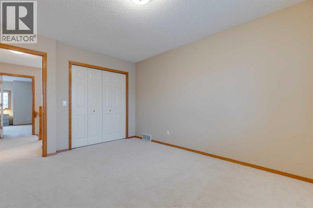 10916 Valley Springs Road Nw, Calgary, Alberta  T3B 5P7 - Photo 32 - A2274278