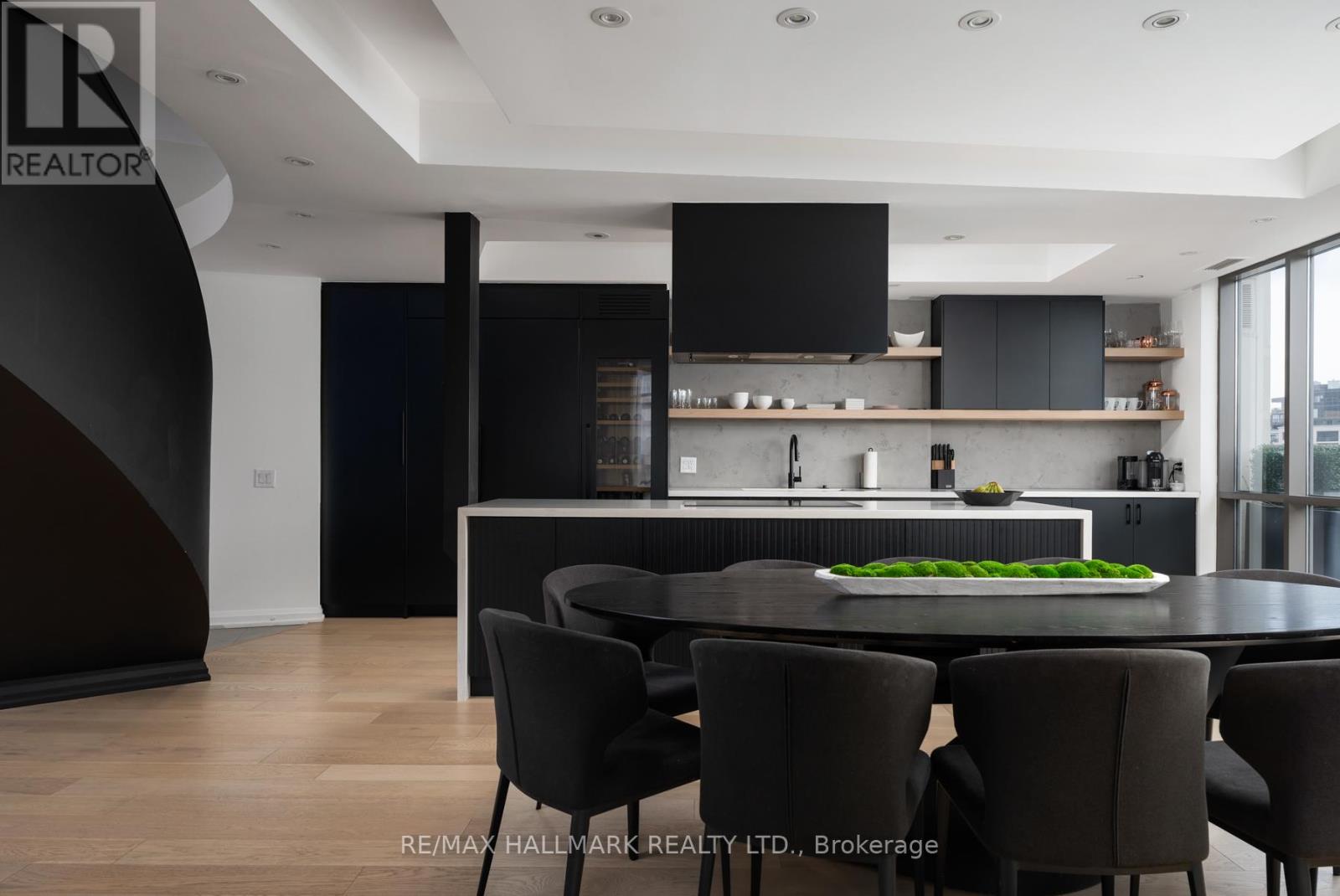 903 - 3 Mcalpine Street, Toronto, Ontario  M5R 3T5 - Photo 3 - C12616180