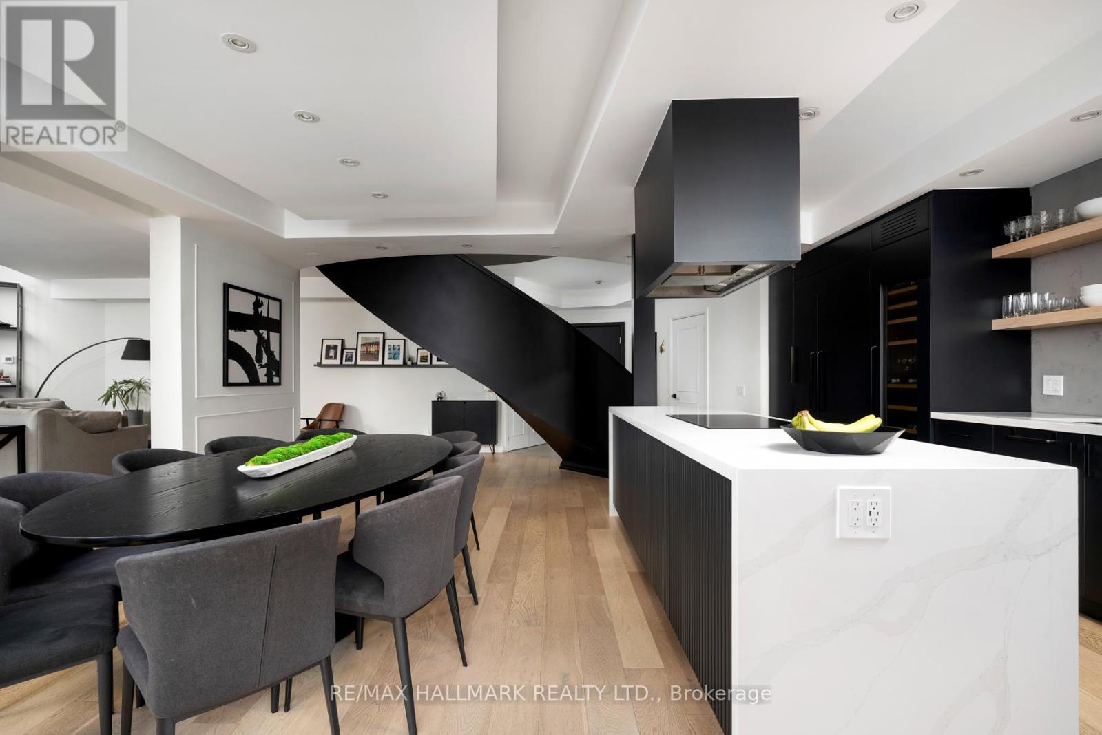 903 - 3 Mcalpine Street, Toronto, Ontario  M5R 3T5 - Photo 8 - C12616180