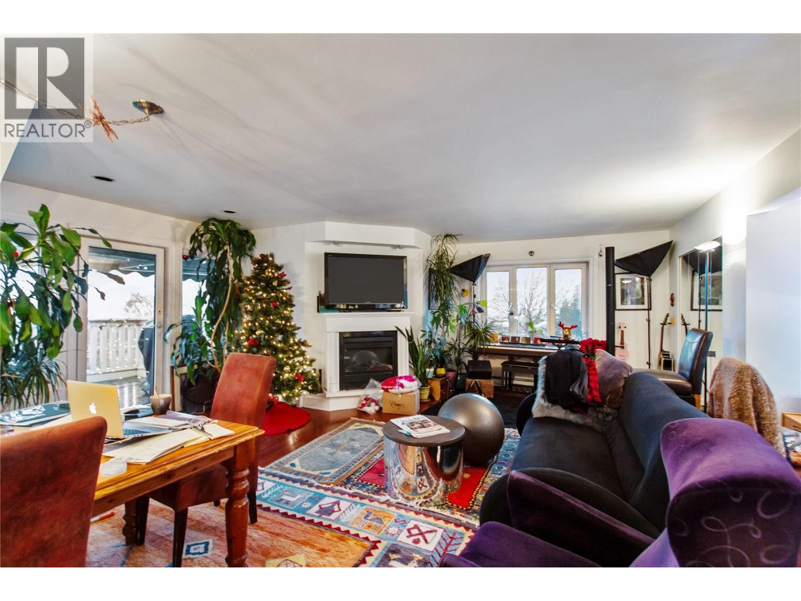 2770 Cambridge Street, Vancouver, British Columbia  V5K 1L7 - Photo 4 - R3073023