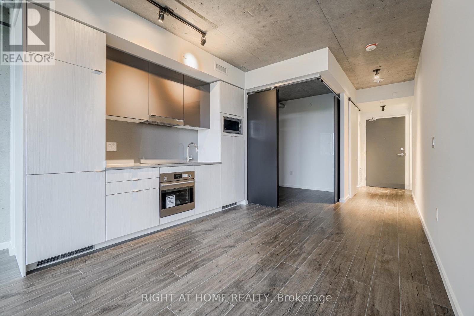 516 - 21 Lawren Harris Square, Toronto, Ontario M5A 0T4 - Photo 7 - C12590166