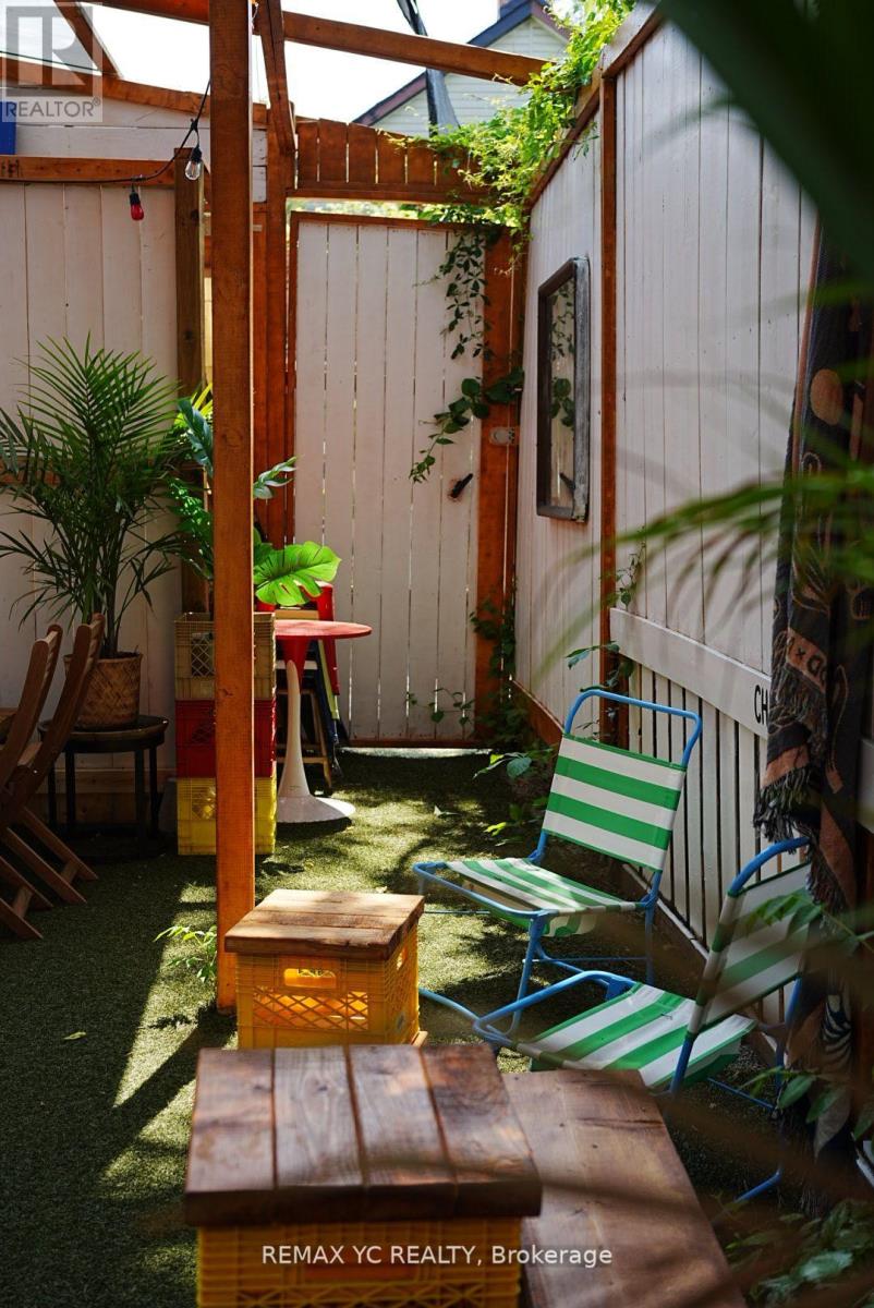 811 Queen Street W, Toronto, Ontario  M6J 1G1 - Photo 6 - C12599280