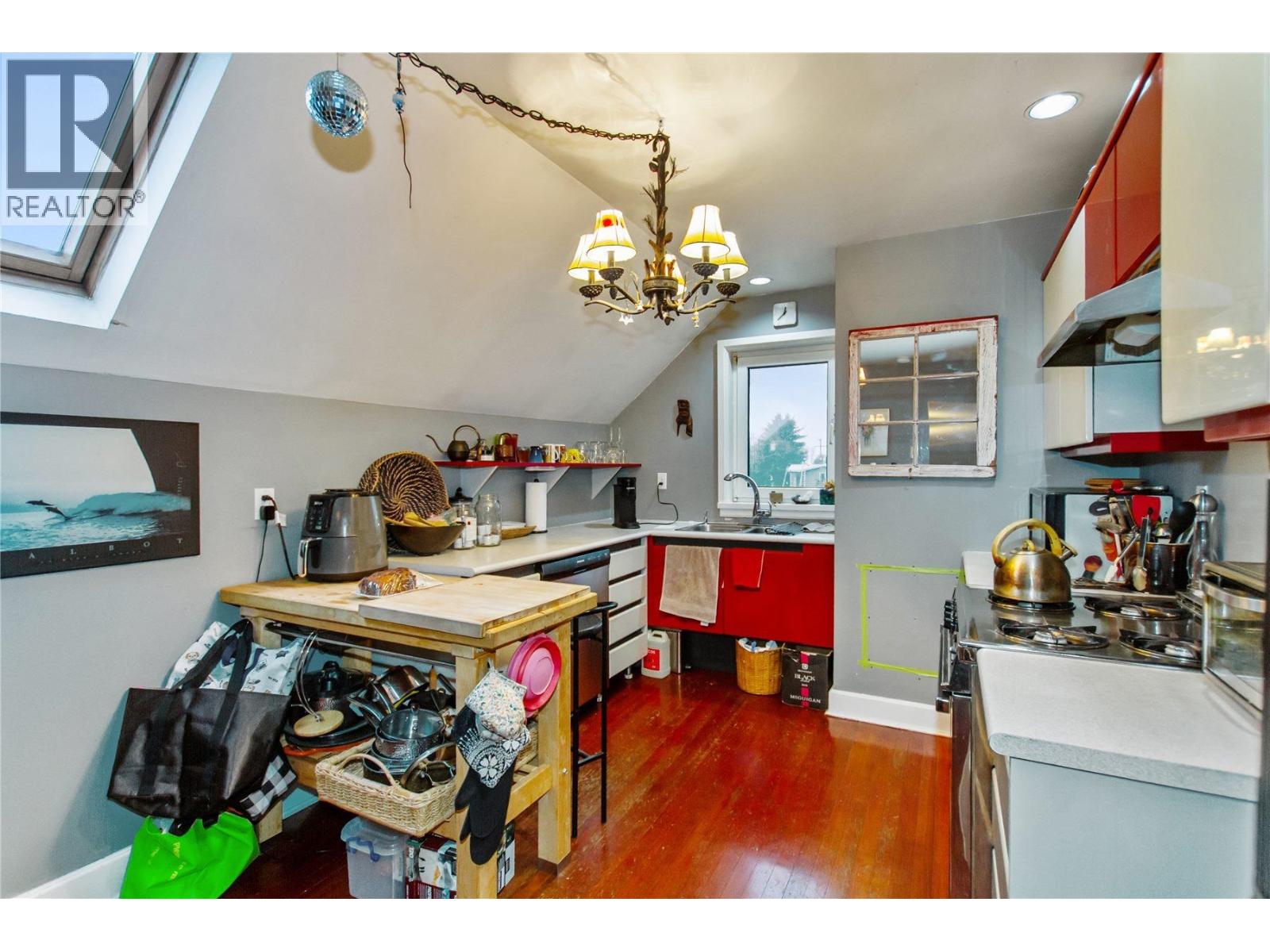 2770 Cambridge Street, Vancouver, British Columbia  V5K 1L7 - Photo 5 - R3073023