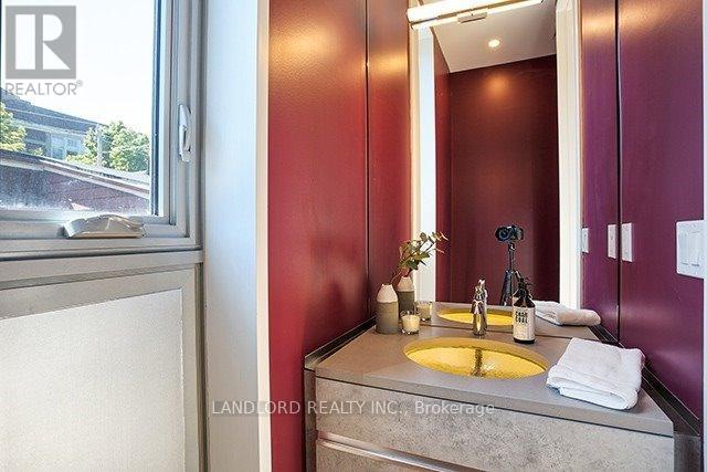 Th1 - 15 Cummings Street, Toronto, Ontario  M4M 1M7 - Photo 10 - E12616166