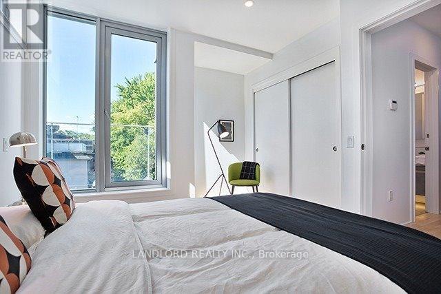 Th1 - 15 Cummings Street, Toronto, Ontario  M4M 1M7 - Photo 11 - E12616166