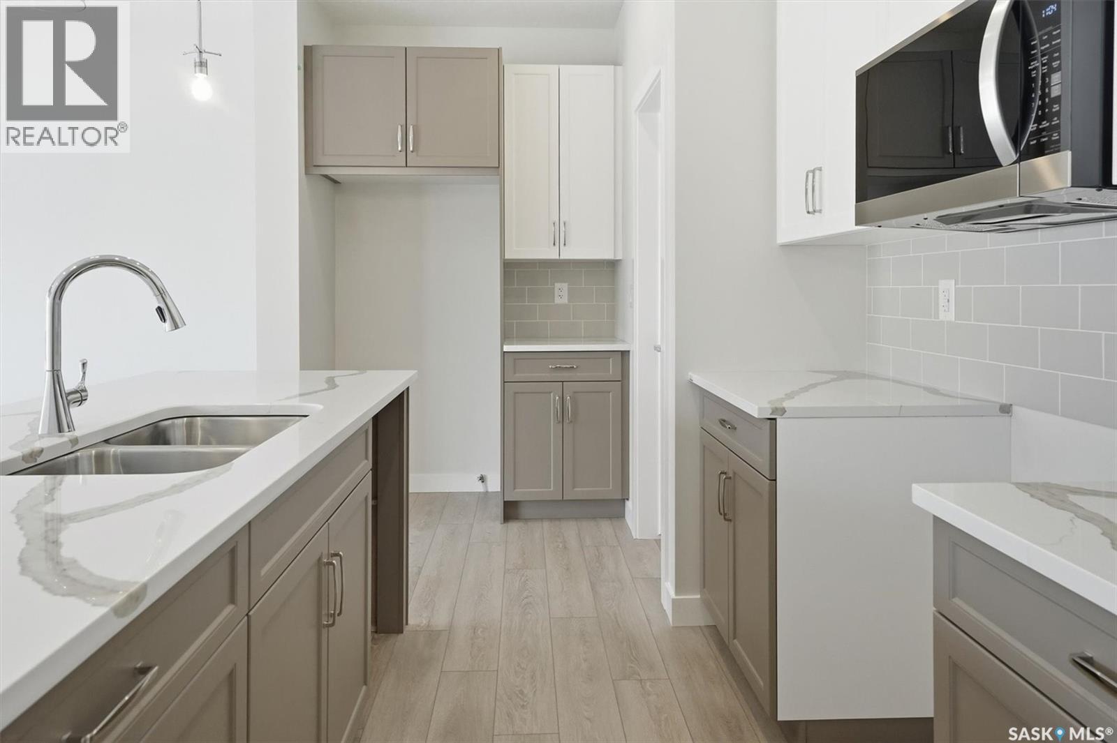 414 Cockcroft Place, Saskatoon, Saskatchewan  S7V 1Y9 - Photo 6 - SK025466