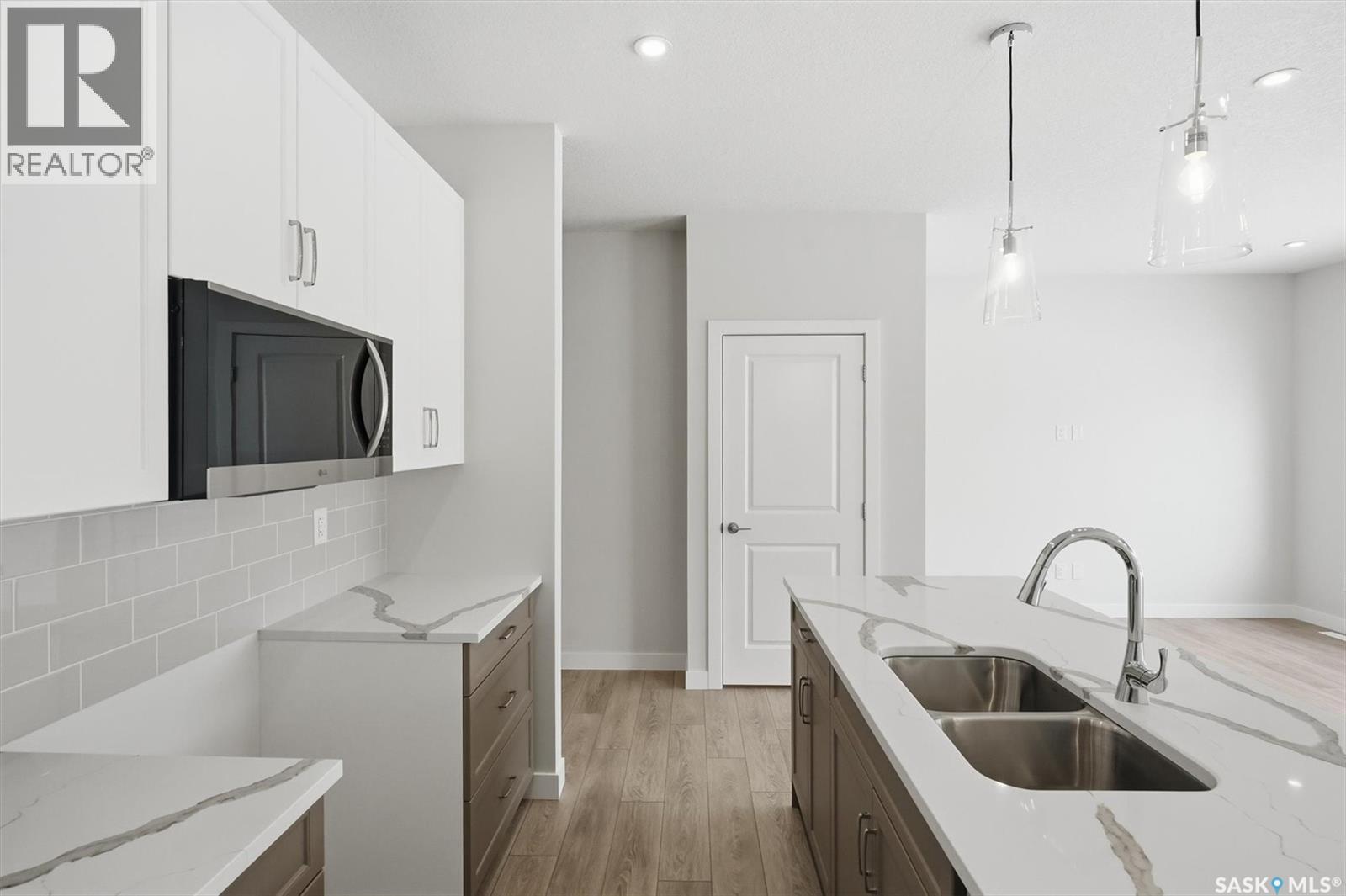 414 Cockcroft Place, Saskatoon, Saskatchewan  S7V 1Y9 - Photo 7 - SK025466