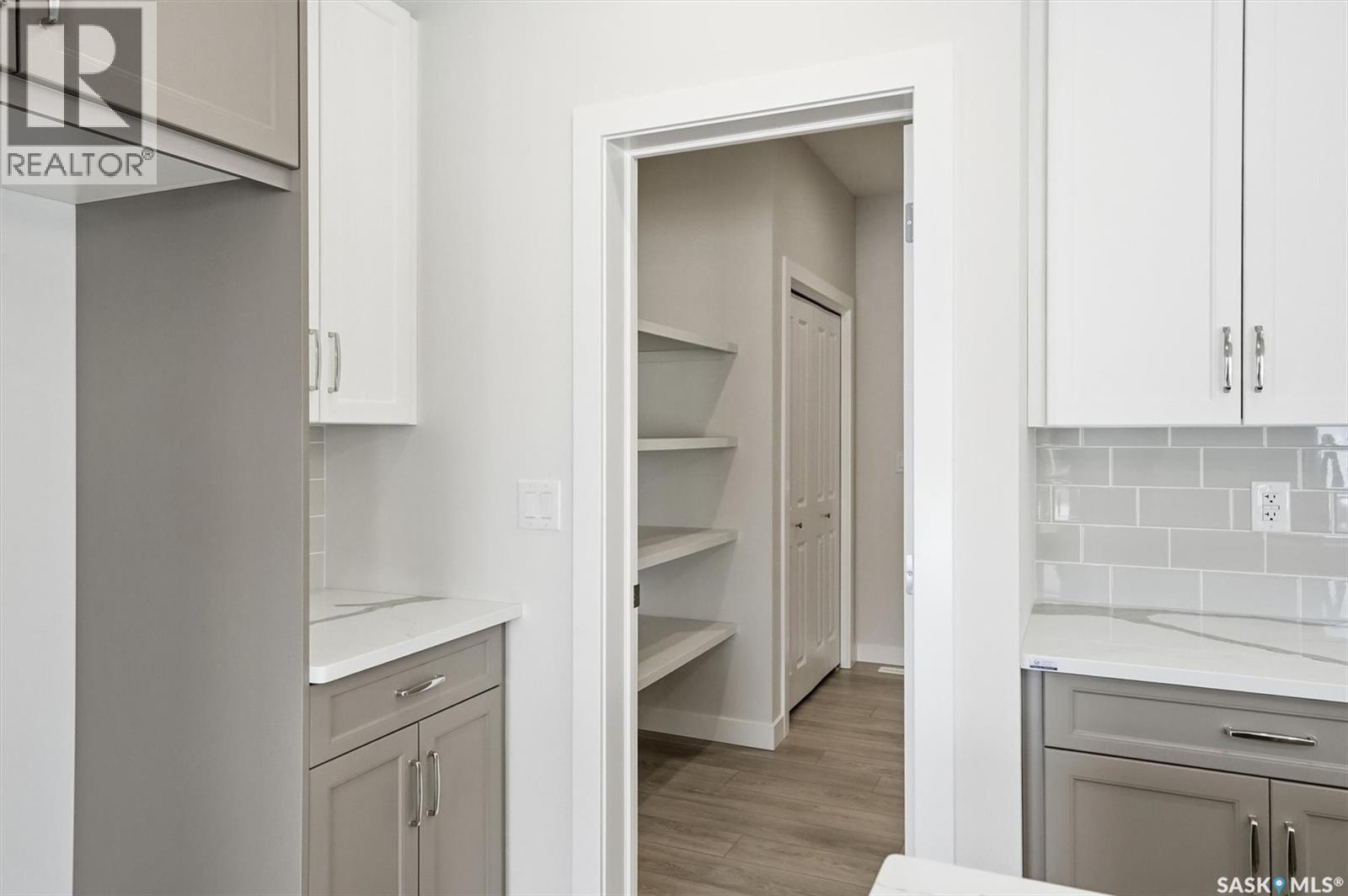 414 Cockcroft Place, Saskatoon, Saskatchewan  S7V 1Y9 - Photo 9 - SK025466