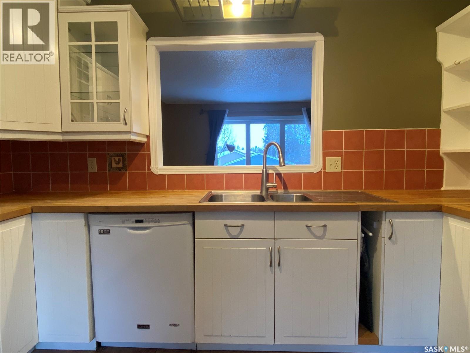 928 Quandt Crescent, La Ronge, Saskatchewan  S0J 1L0 - Photo 3 - SK025461