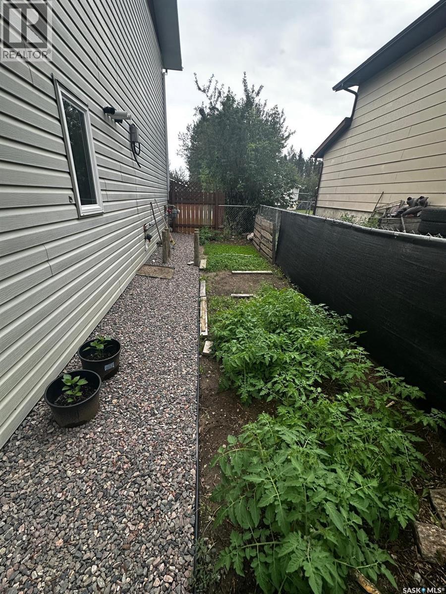 928 Quandt Crescent, La Ronge, Saskatchewan  S0J 1L0 - Photo 40 - SK025461